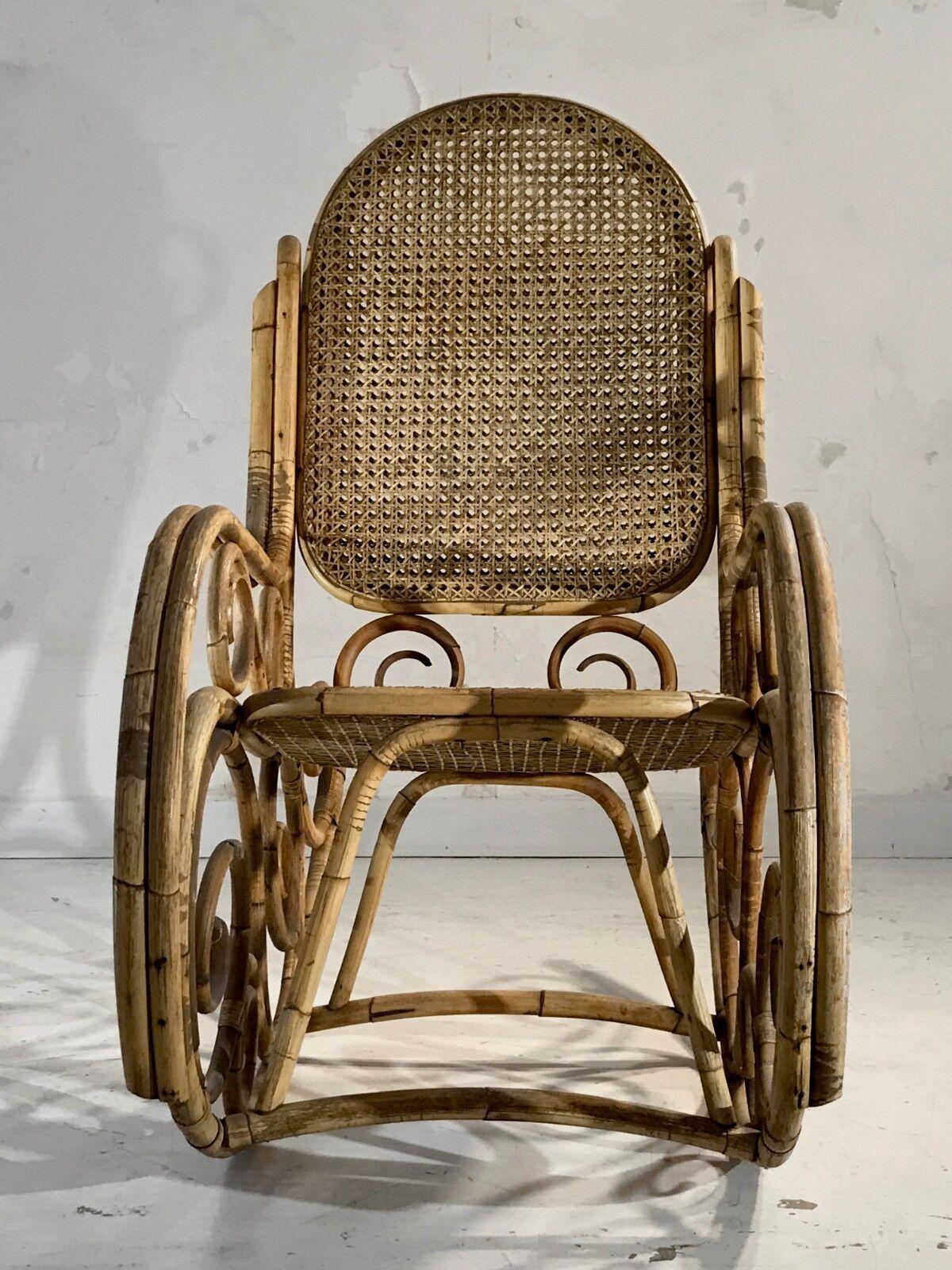 Bambou Chaise à bascule NEO-CLASSICALE à forme libre de THONET, France 1900. en vente