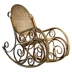 Chaise à bascule NEO-CLASSICALE à forme libre de THONET, France 1900.