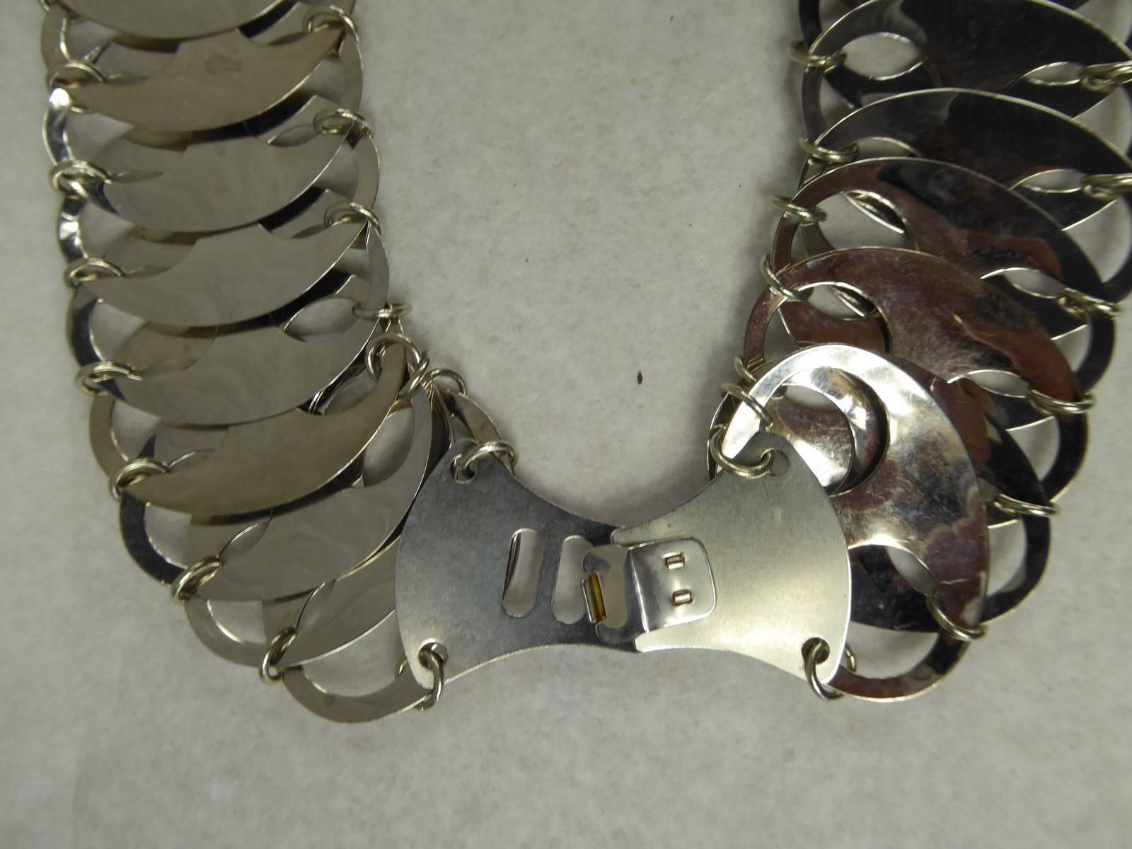 Ein früher Paco Rabanne Couture Metallic-Gürtel CIRCA 1970/1980 (Schwarz) im Angebot