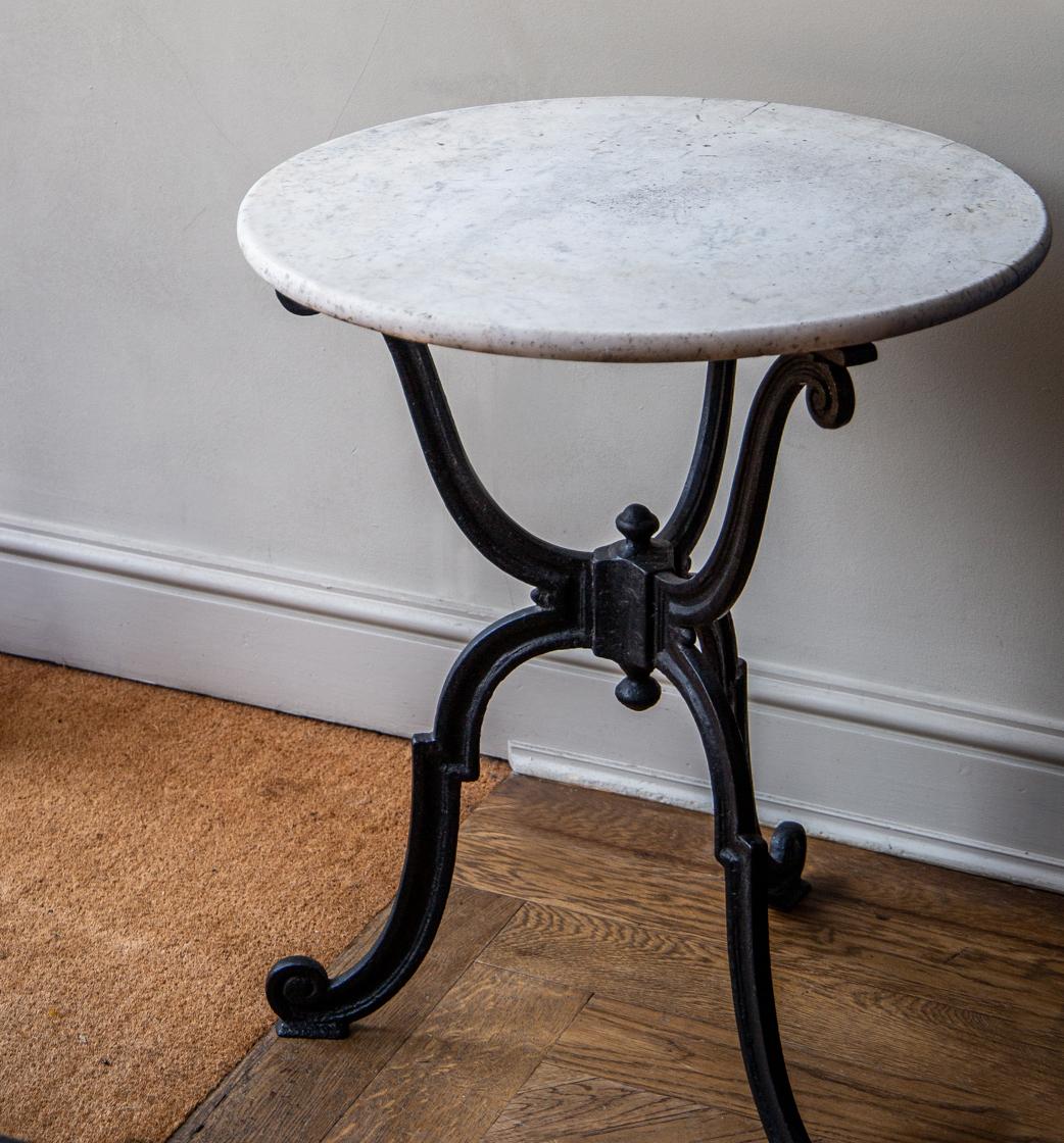 Early Parisian Tripod Bistro Table with Original Carrara Marble Top In Good Condition In London, GB