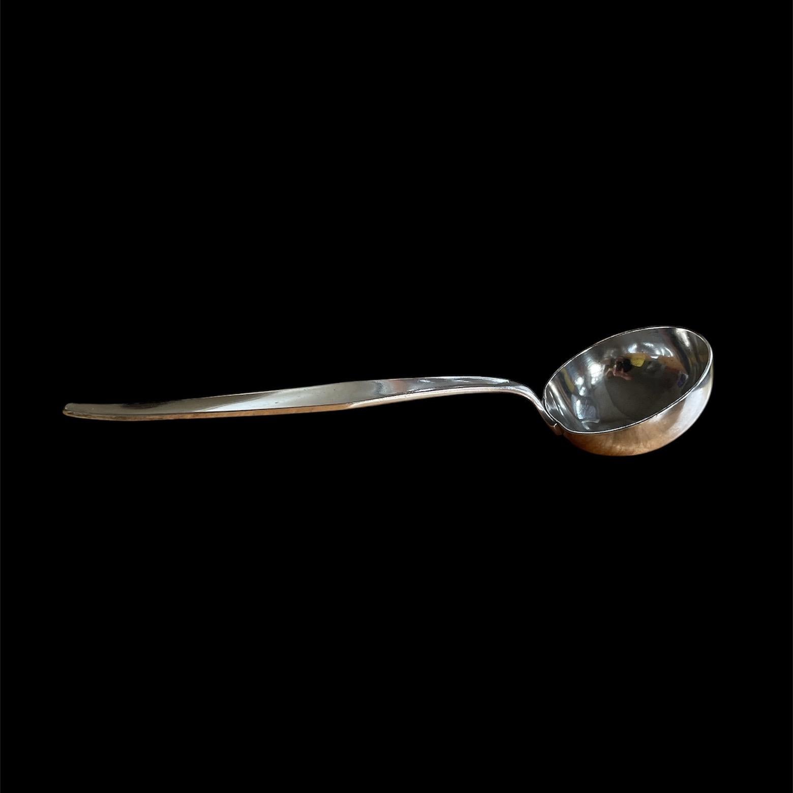 An early production silver plated Ladle by Gio Ponti for Arthur Krupp Milano For Sale 4