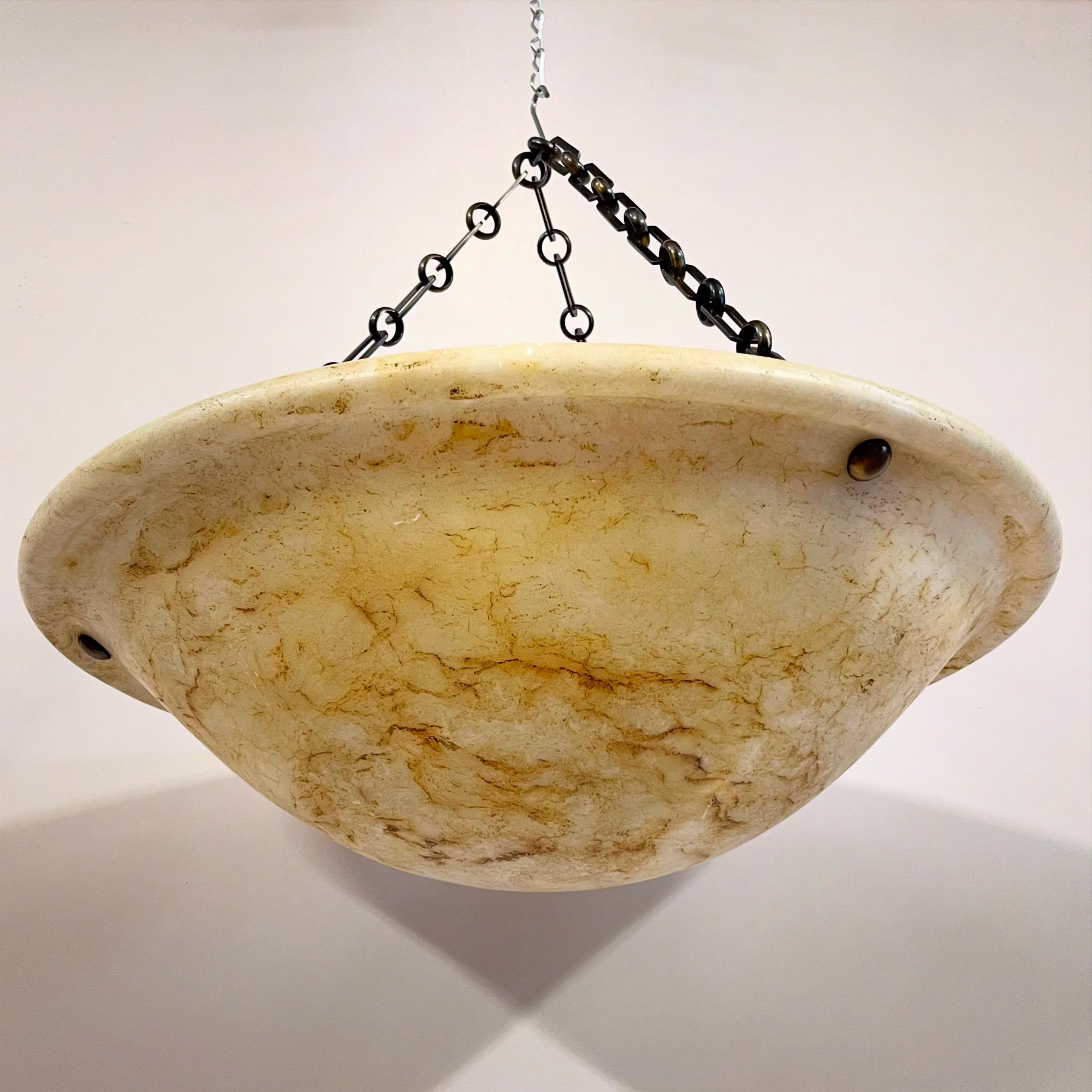 Plafonnier en albâtre du début du Twentieth Century Bon état - En vente à London, GB