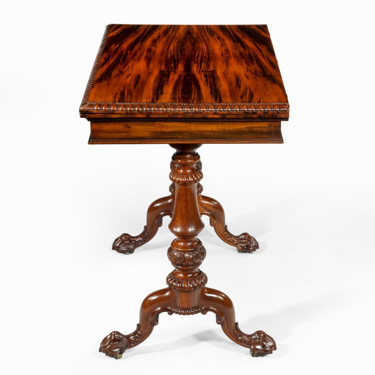 Early Victorian Goncalo Alves Card Table Attributed to Gillows In Good Condition For Sale In Lymington, Hampshire