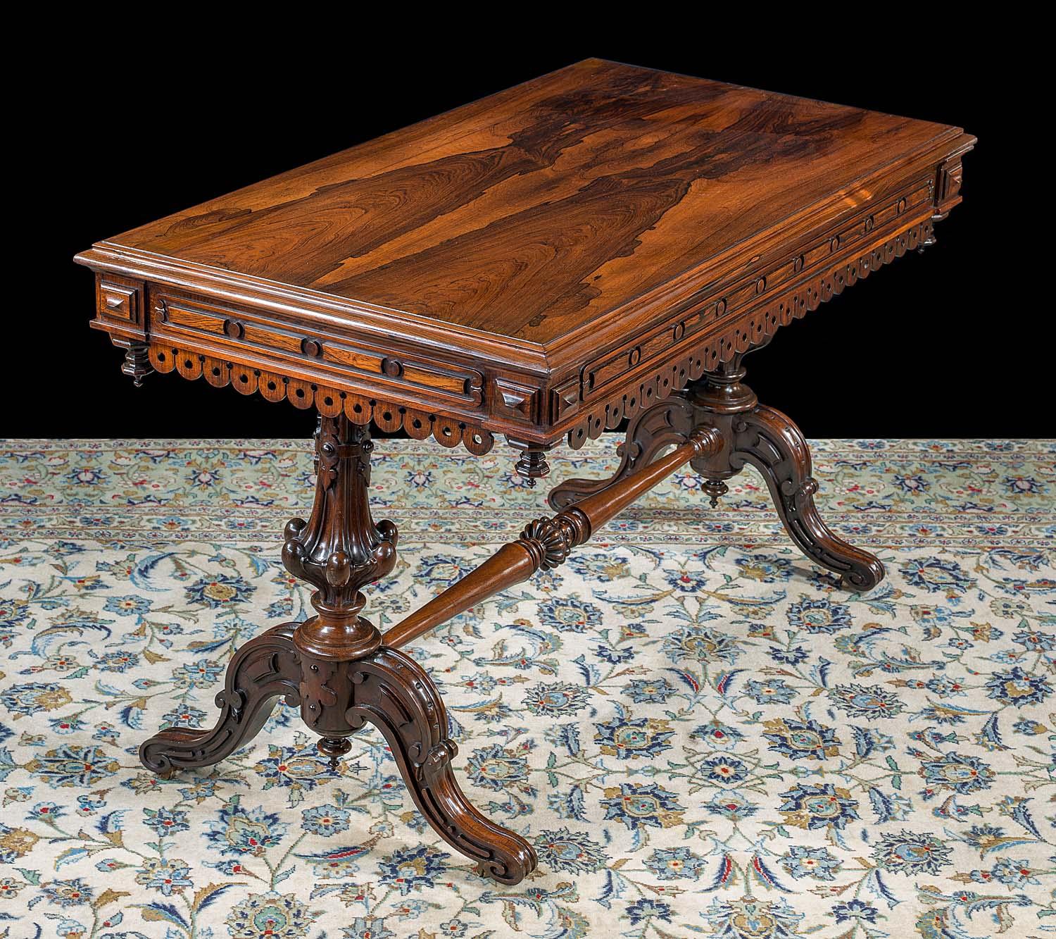 Anglais Table de bibliothèque ou de centre en bois de rose du début de l'ère victorienne en vente