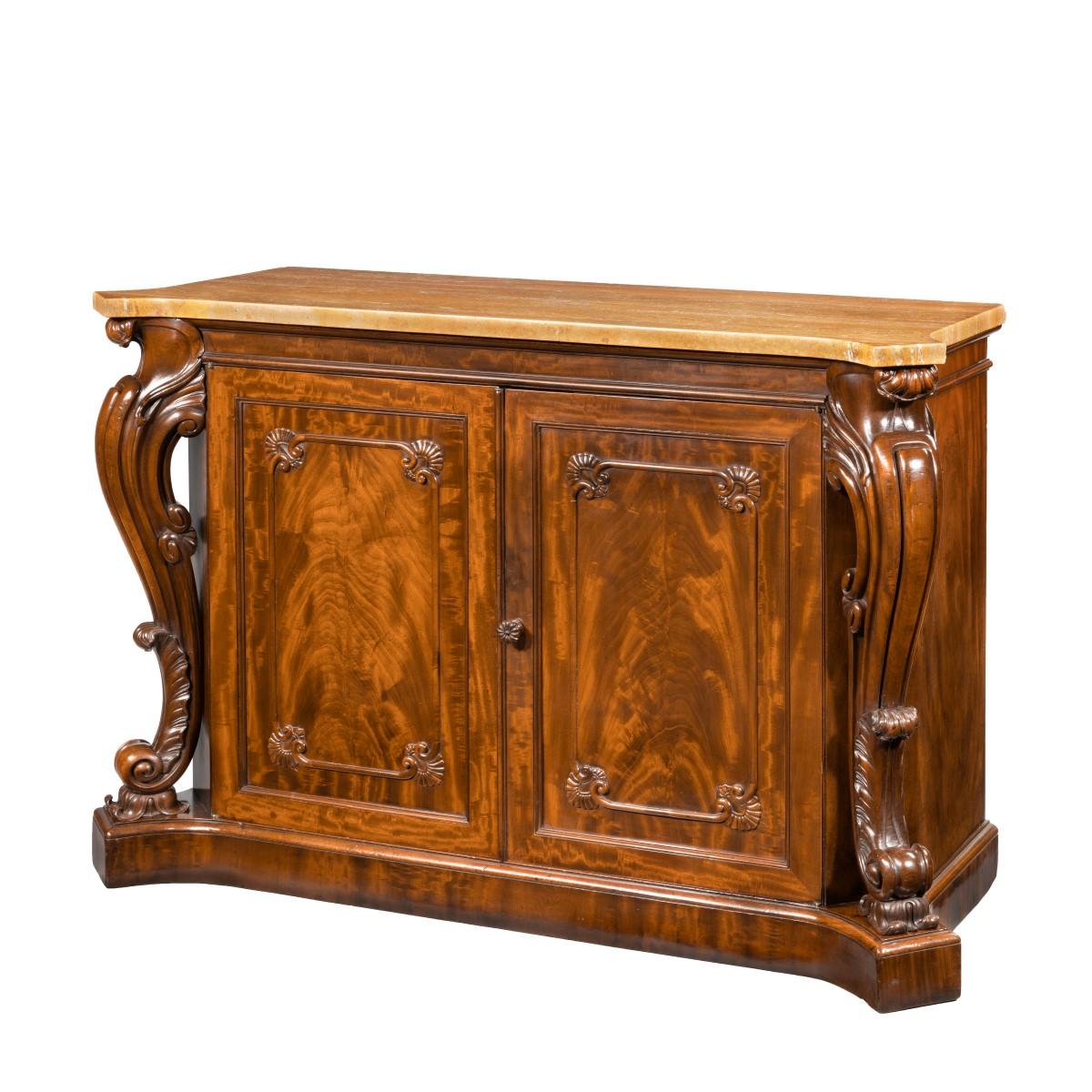 Early Victorian Two-Door Mahogany Side Cabinet Attributed to Gillows For Sale 1