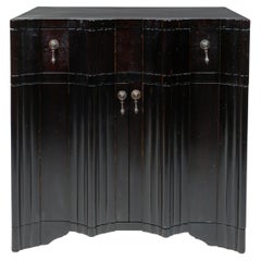 Armoire en chêne ébénisé