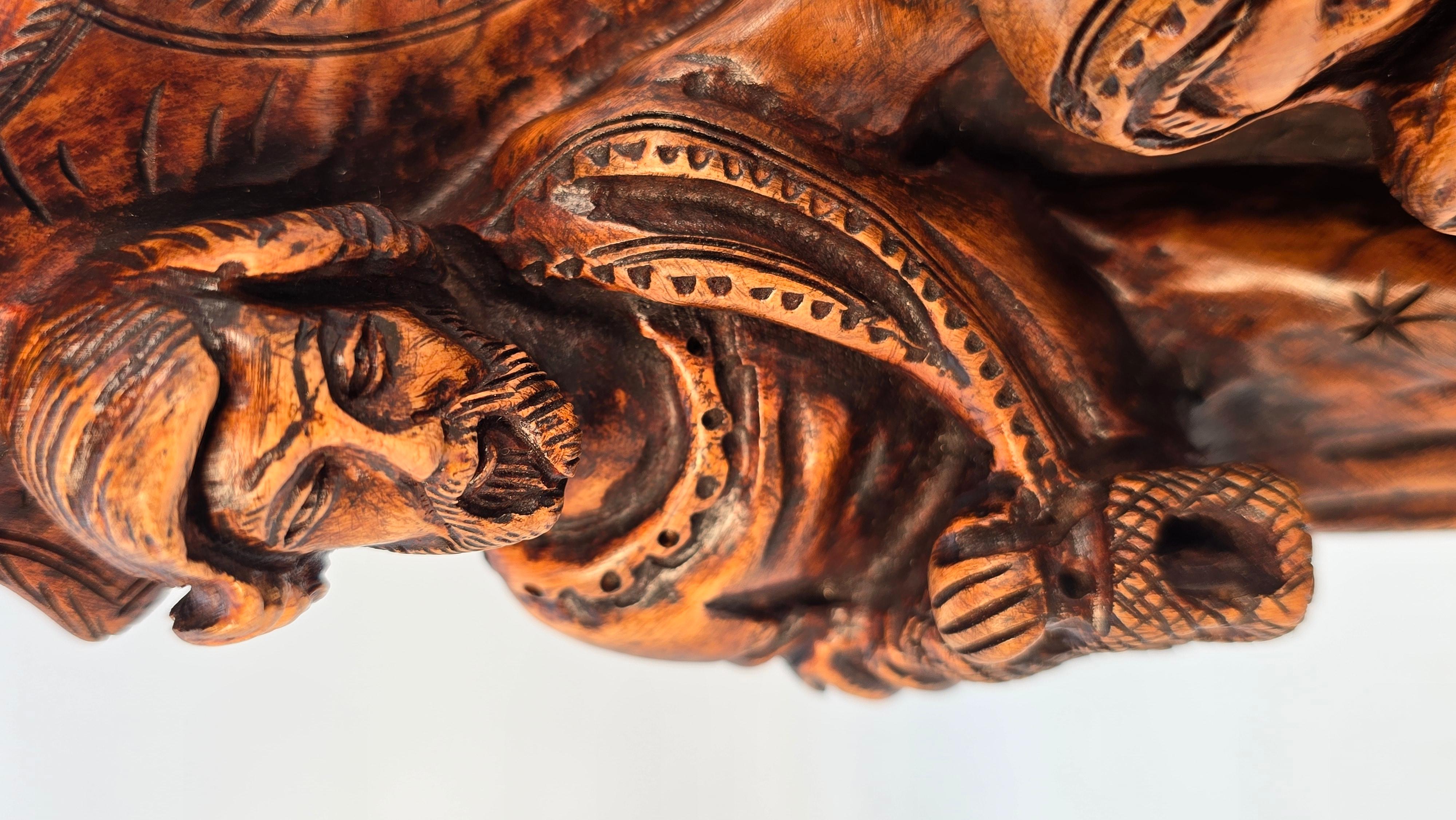 Groupe de personnages ecclésiastiques italiens en bois d'olivier sculpté, vers 1880 en vente 2