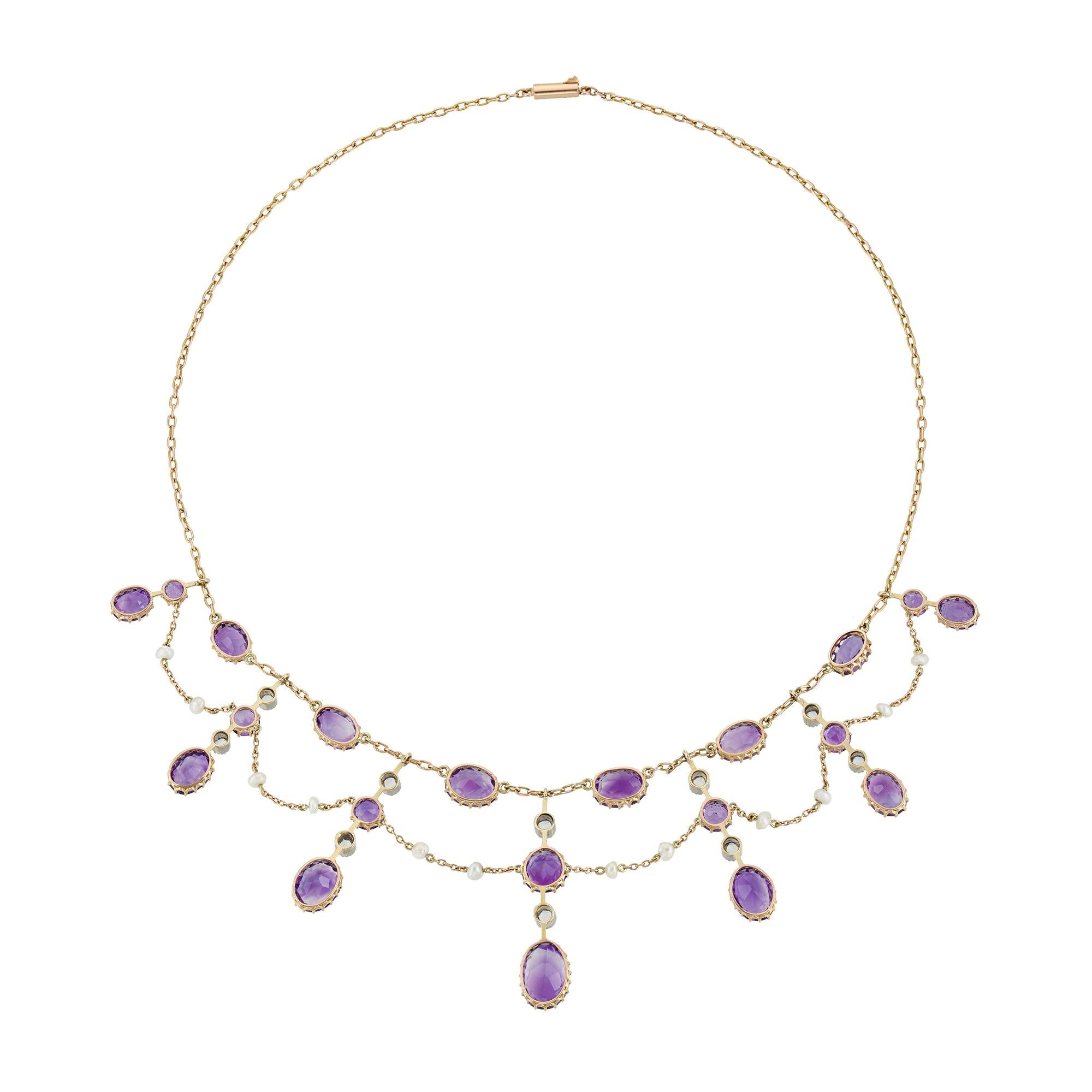 An Edwardian amethyst, diamond and pearl fringe necklace In Good Condition For Sale In London, GB