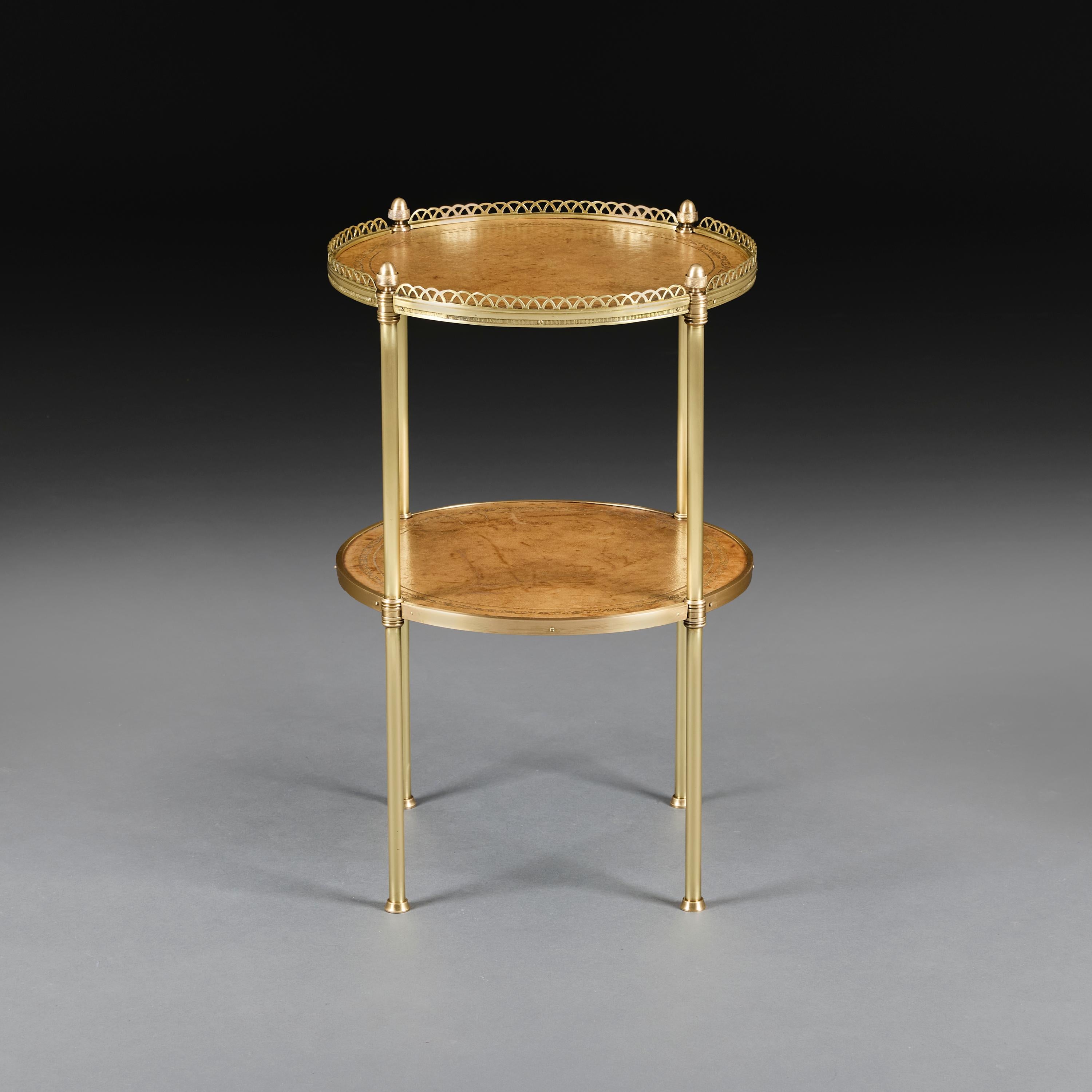 Un'Etagere a due piani in pelle marrone di epoca edoardiana In condizioni buone in vendita a London, GB
