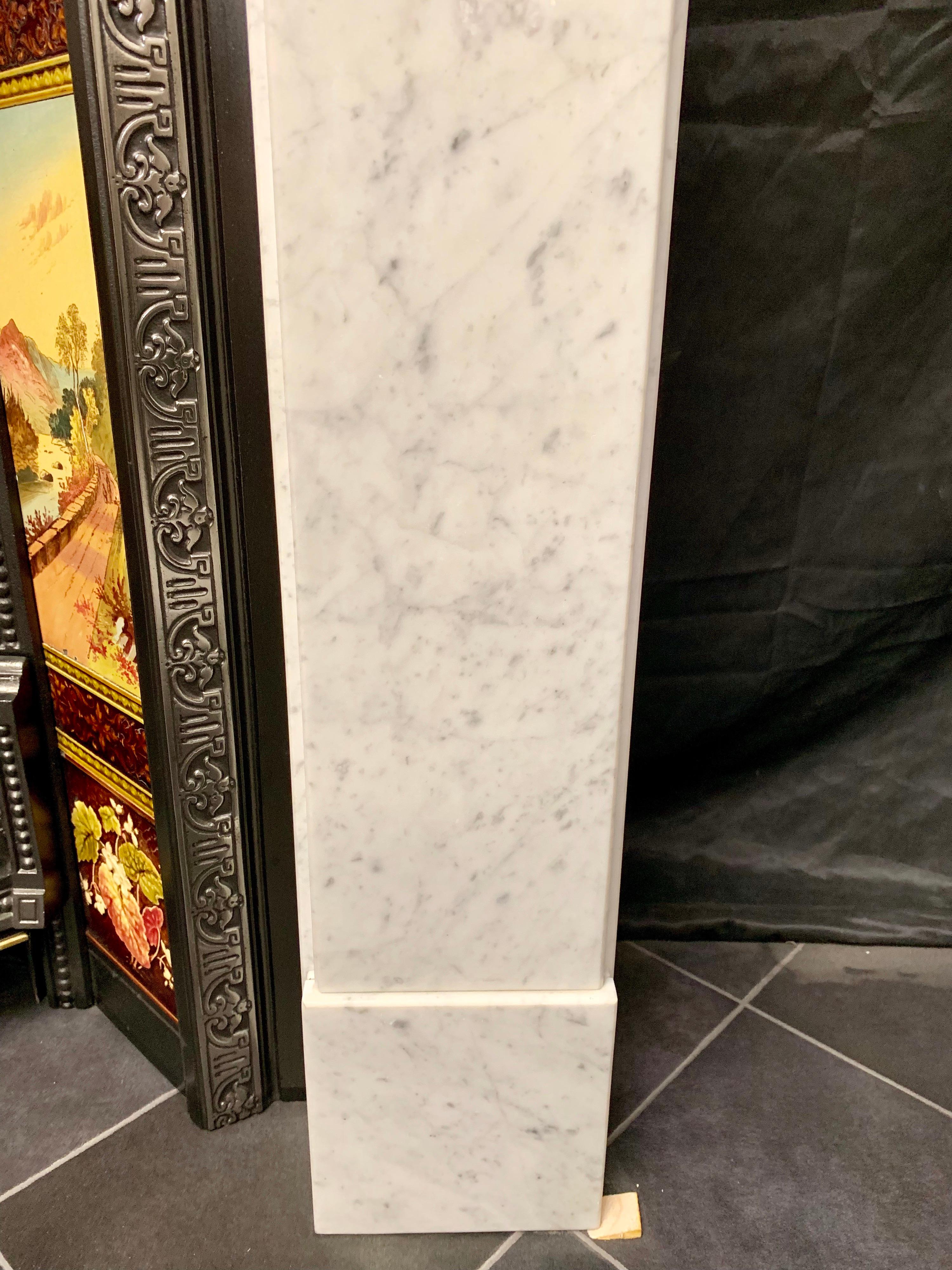 Edwardian Carrara Marble Corbel Fireplace Surround In Good Condition In Edinburgh, GB