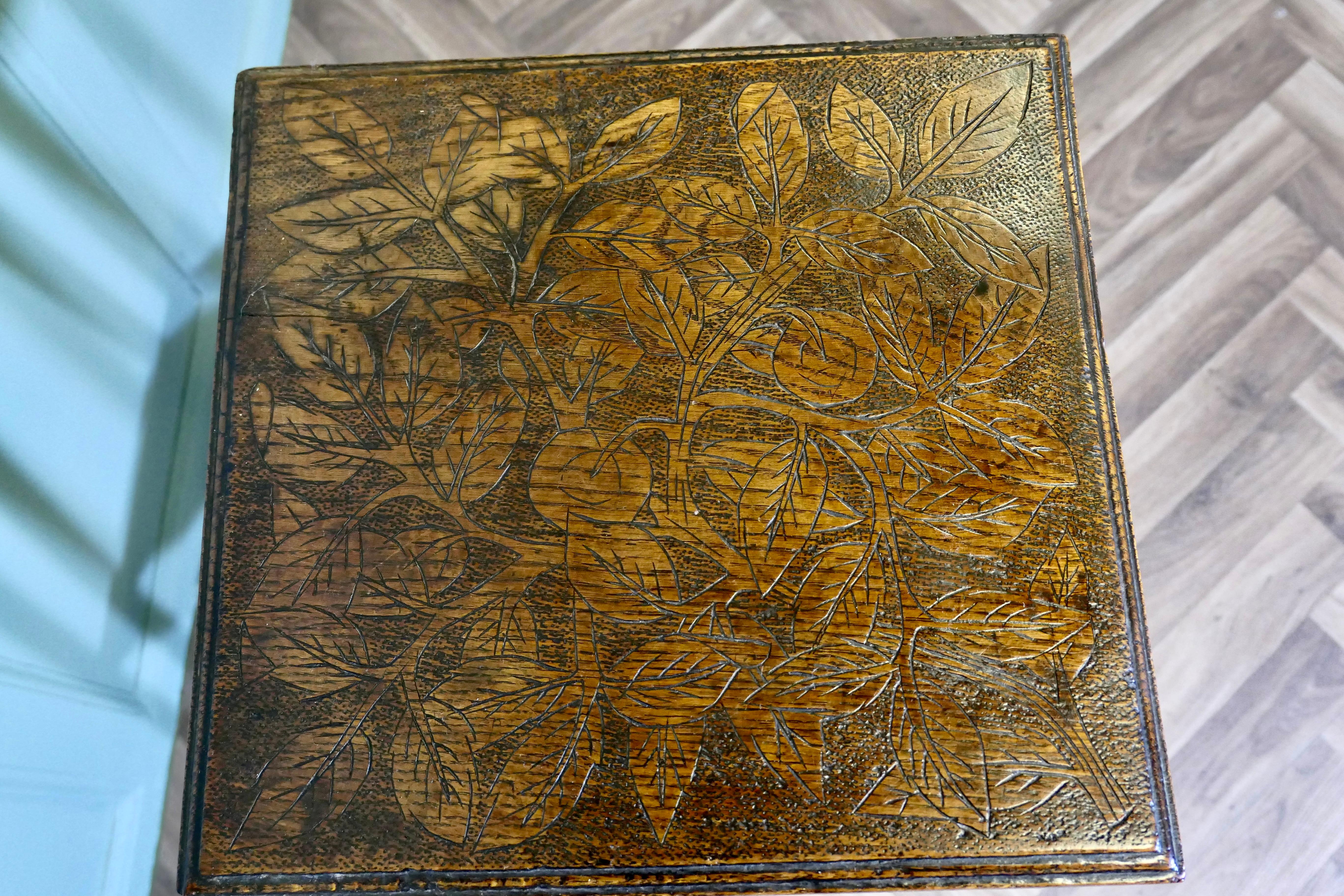 An Edwardian Carved Oak Etagere or Occasional Table In Good Condition For Sale In Godshill, Isle of Wight
