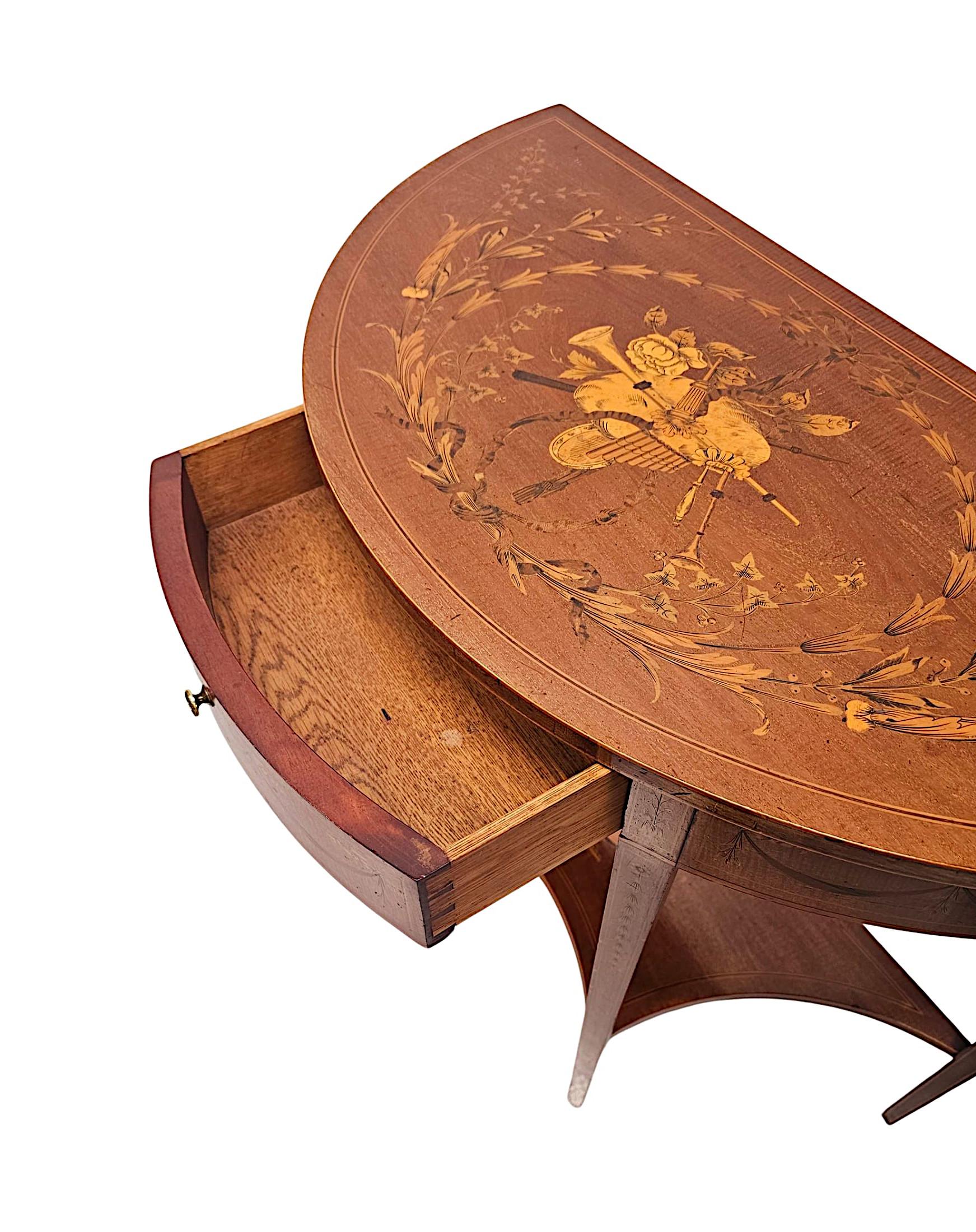 Table d'entrée édouardienne Demilune attribuée à Edward and Roberts'e en vente 1