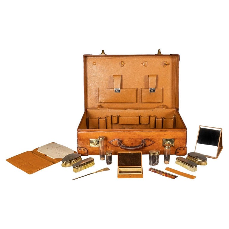 An Edwardian Dressing Case With Silver Accessories By Walker and Hall  c.1928 For Sale at 1stDibs