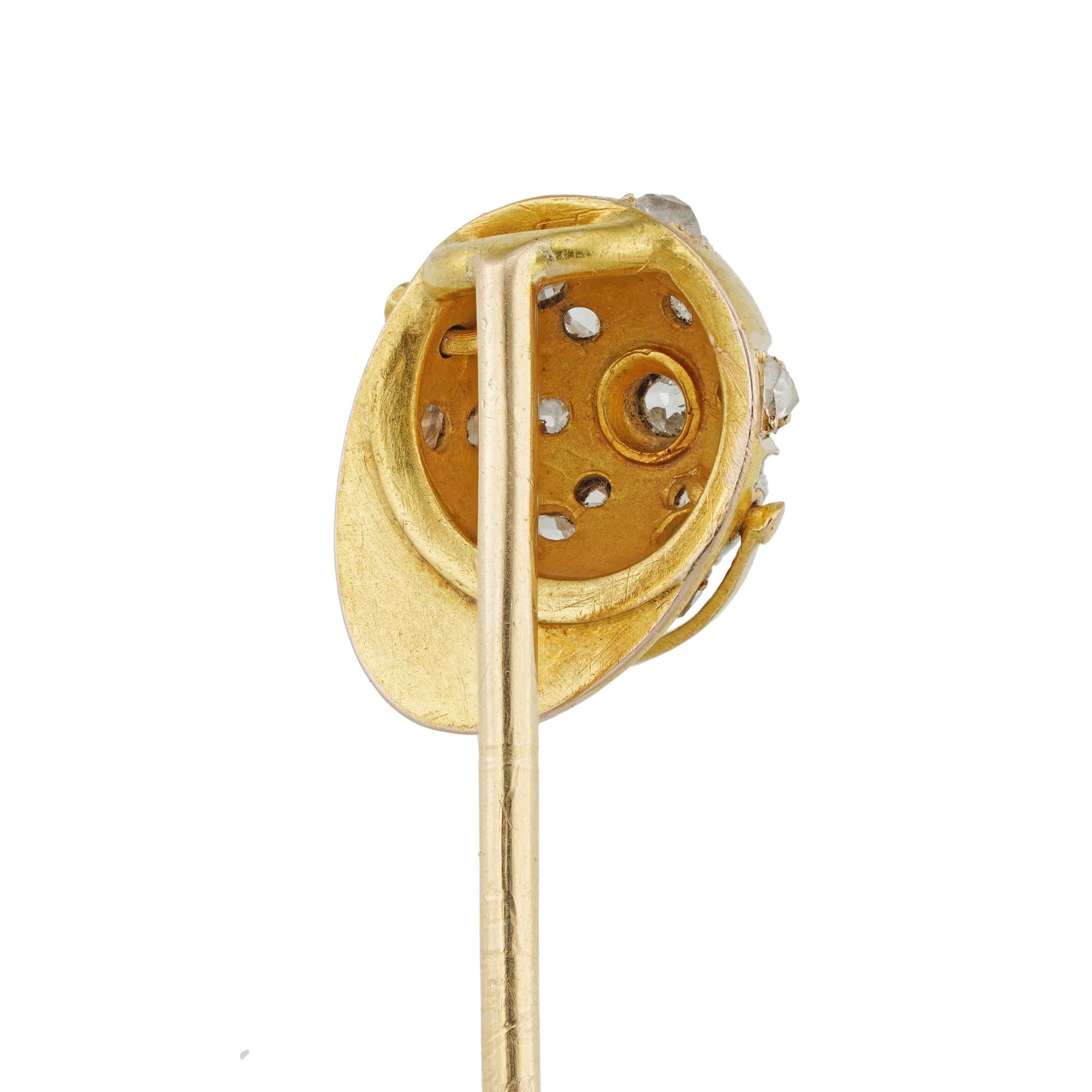 An Edwardian Enamel, Diamond And Gold Jockey-cap Pin In Good Condition For Sale In London, GB