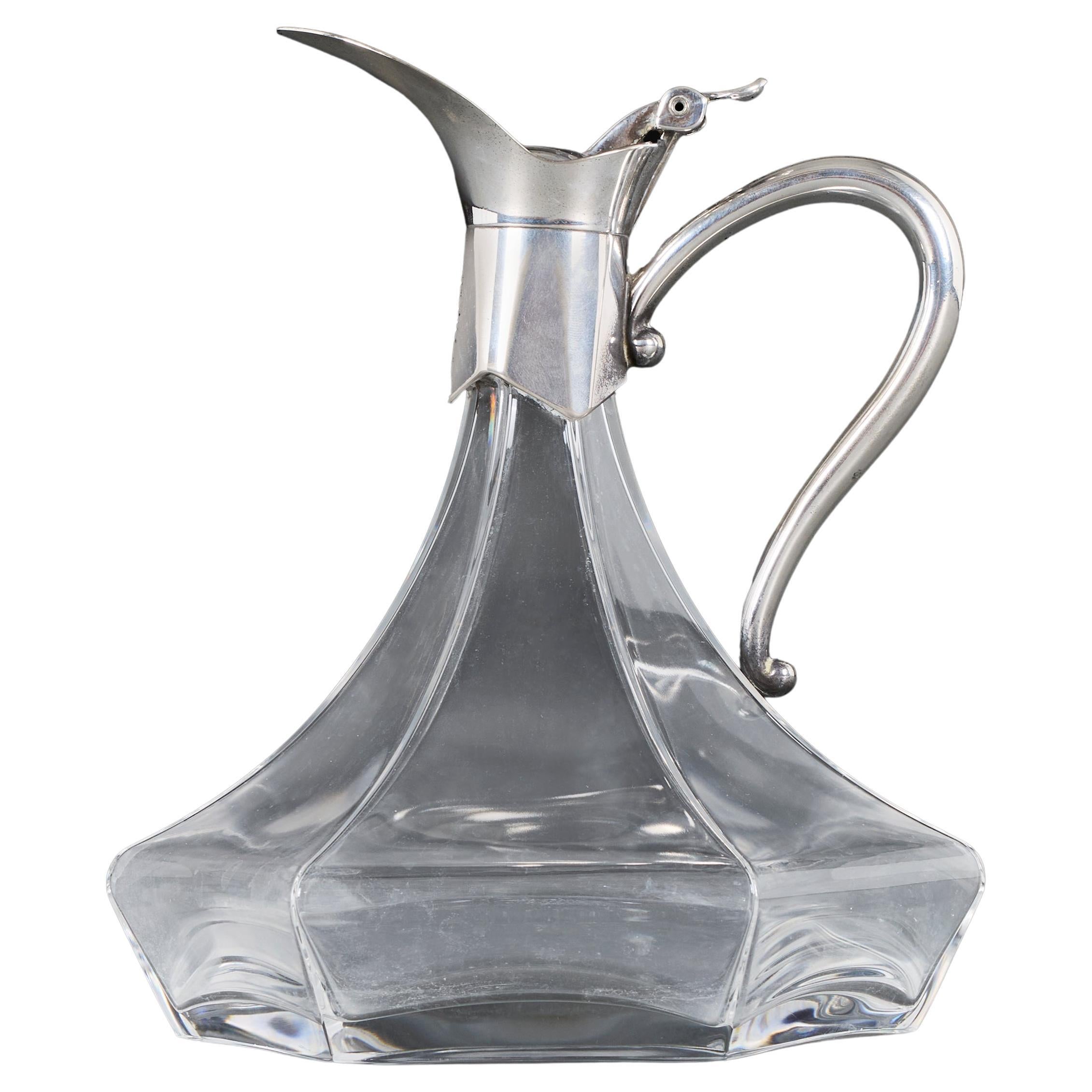 An Edwardian Hexagonal Silver and Glass Claret Jug in vendita