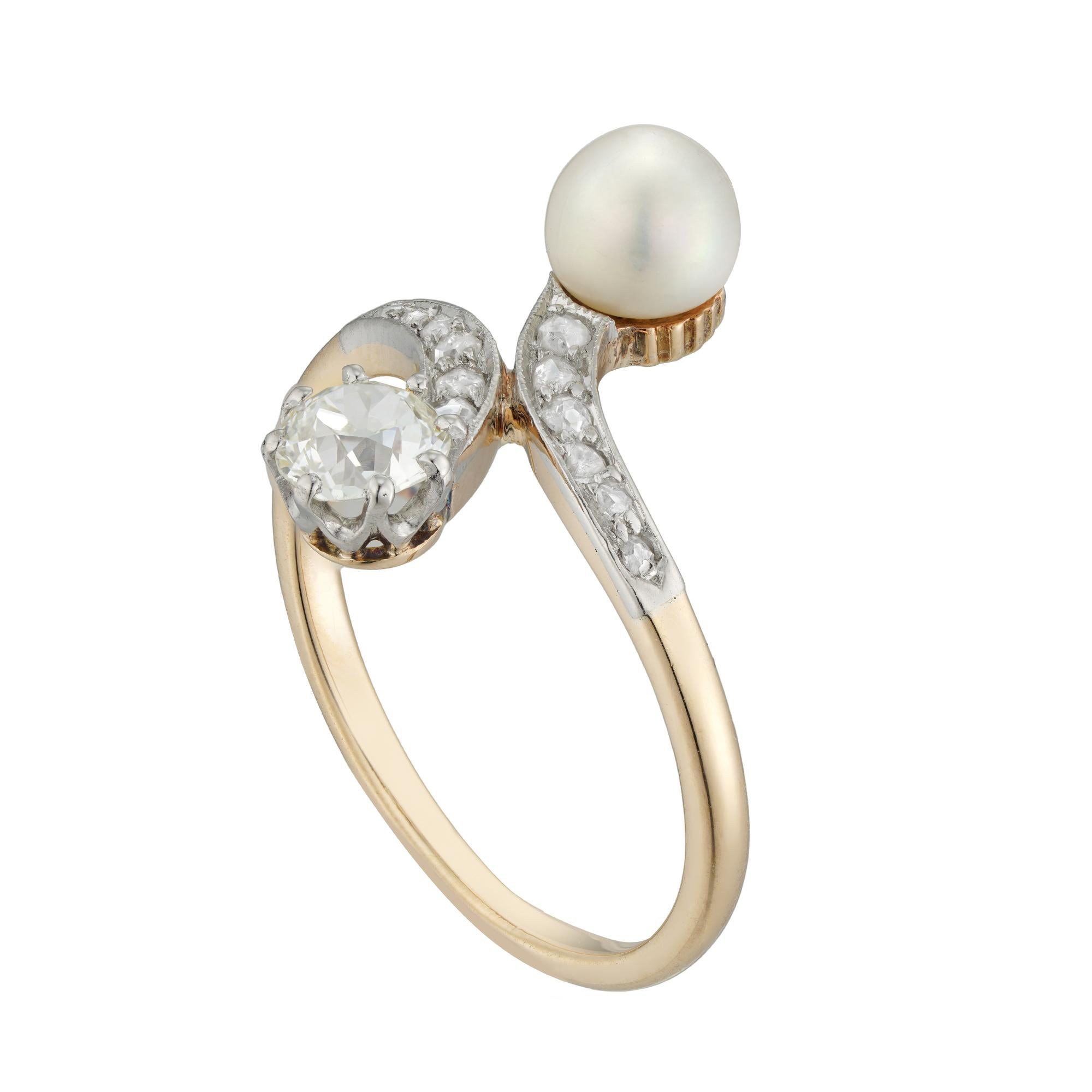 Ein edwardianischer Crossover-Ring mit natürlicher Perle und Diamant (Edwardian) im Angebot