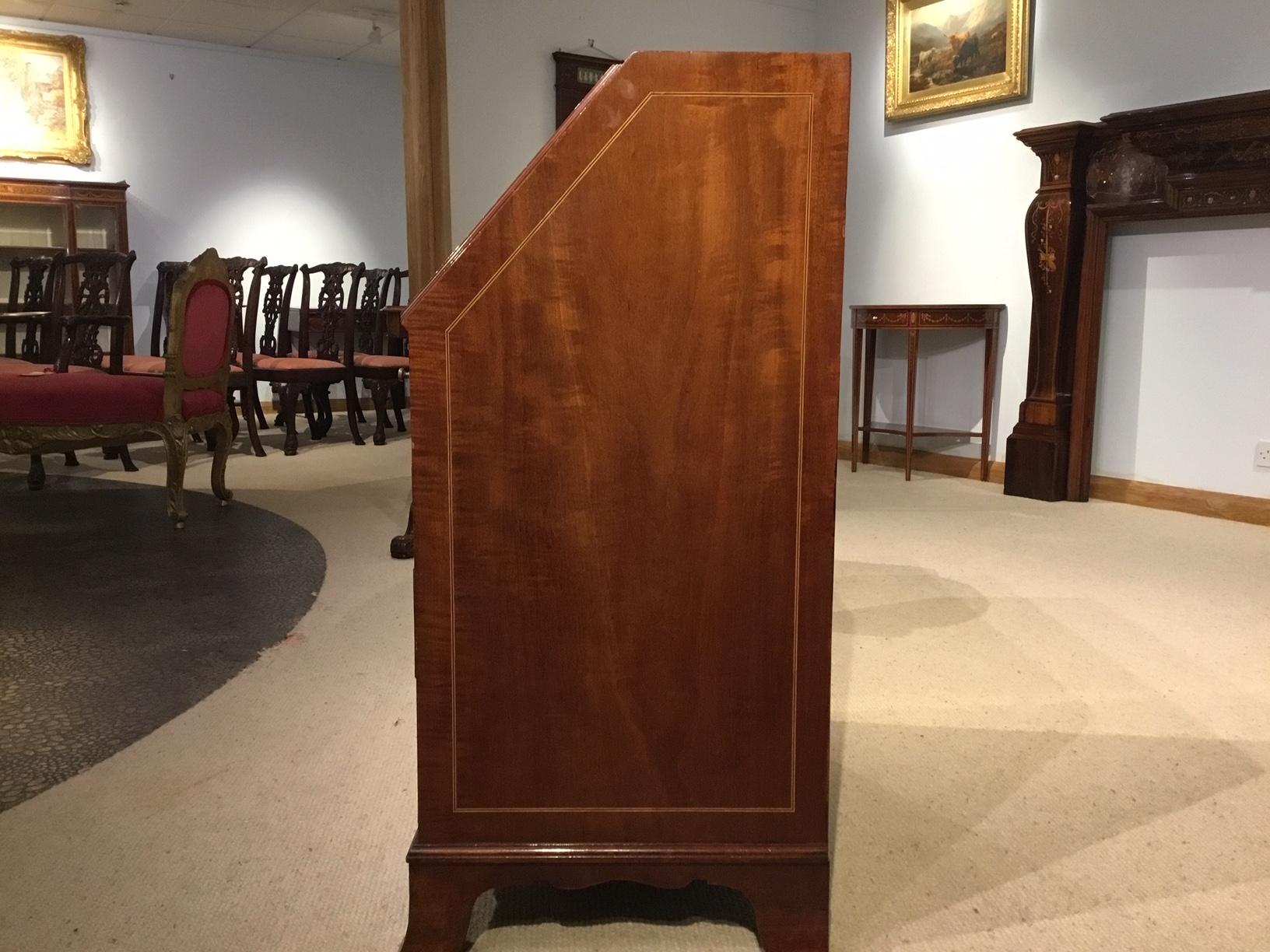 An Edwardian Period Mahogany Inlaid Antique Bureau 3