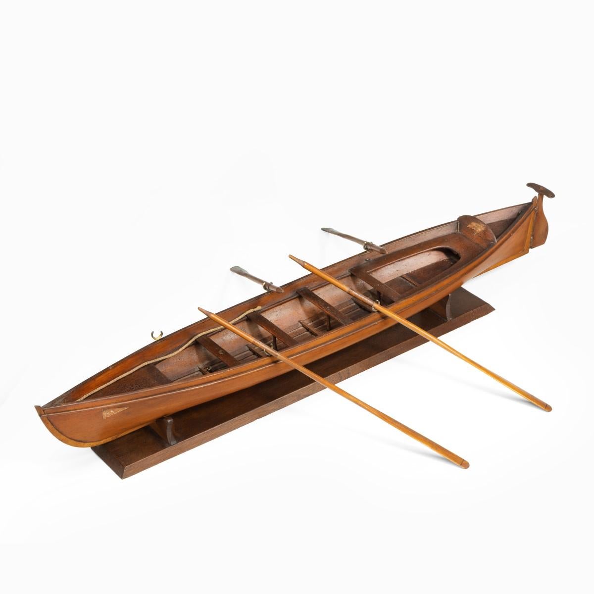 Edwardian Pine Five-Oar Rowing Skiff In Good Condition For Sale In Lymington, Hampshire