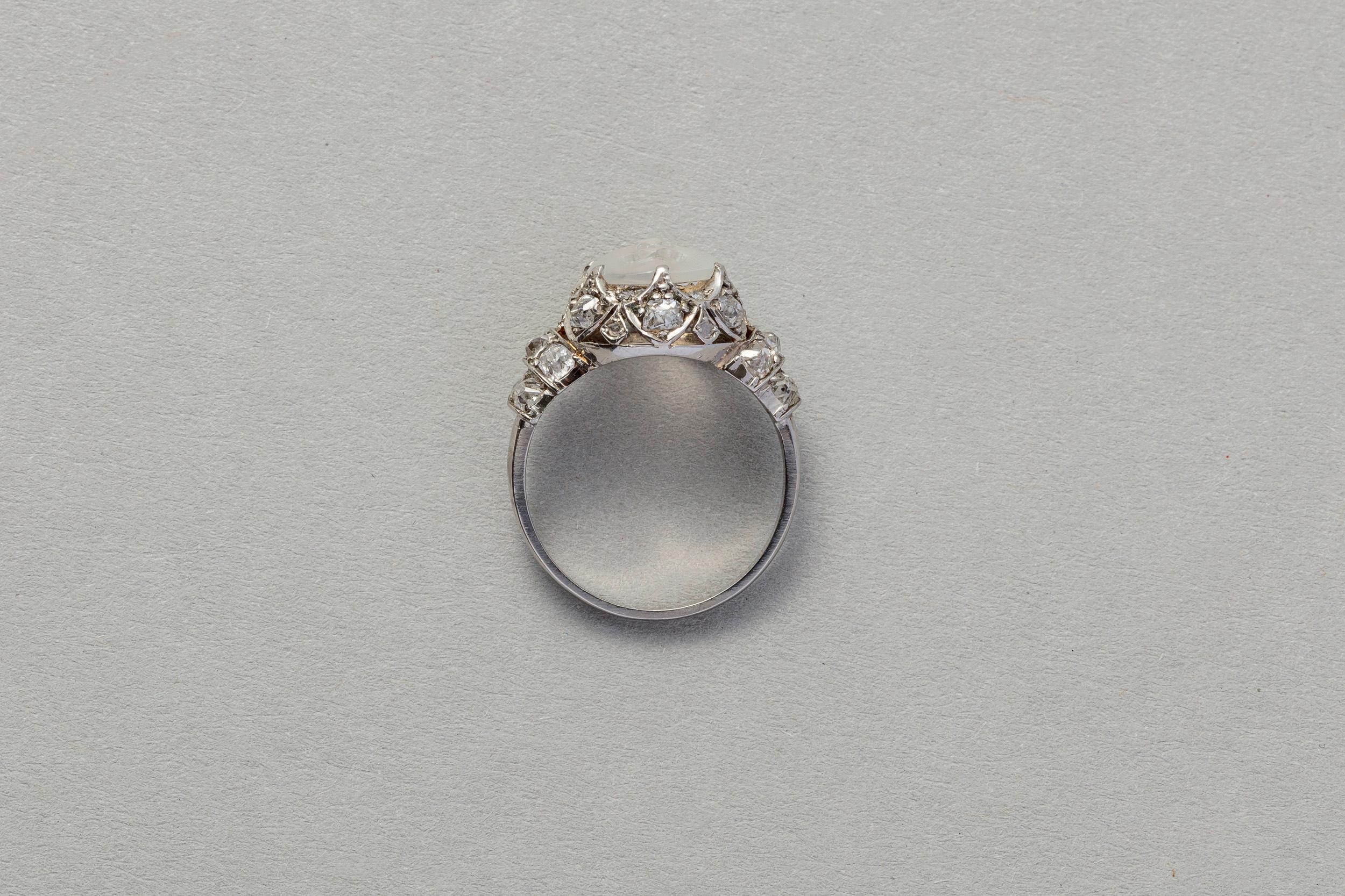 Edwardian Platinum Ring with Moonstone and Diamond In Good Condition In Amsterdam, NL