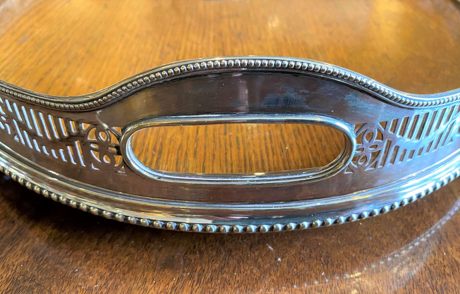 Early 20th Century Edwardian Silver Plated and Oak Lined Tray For Sale