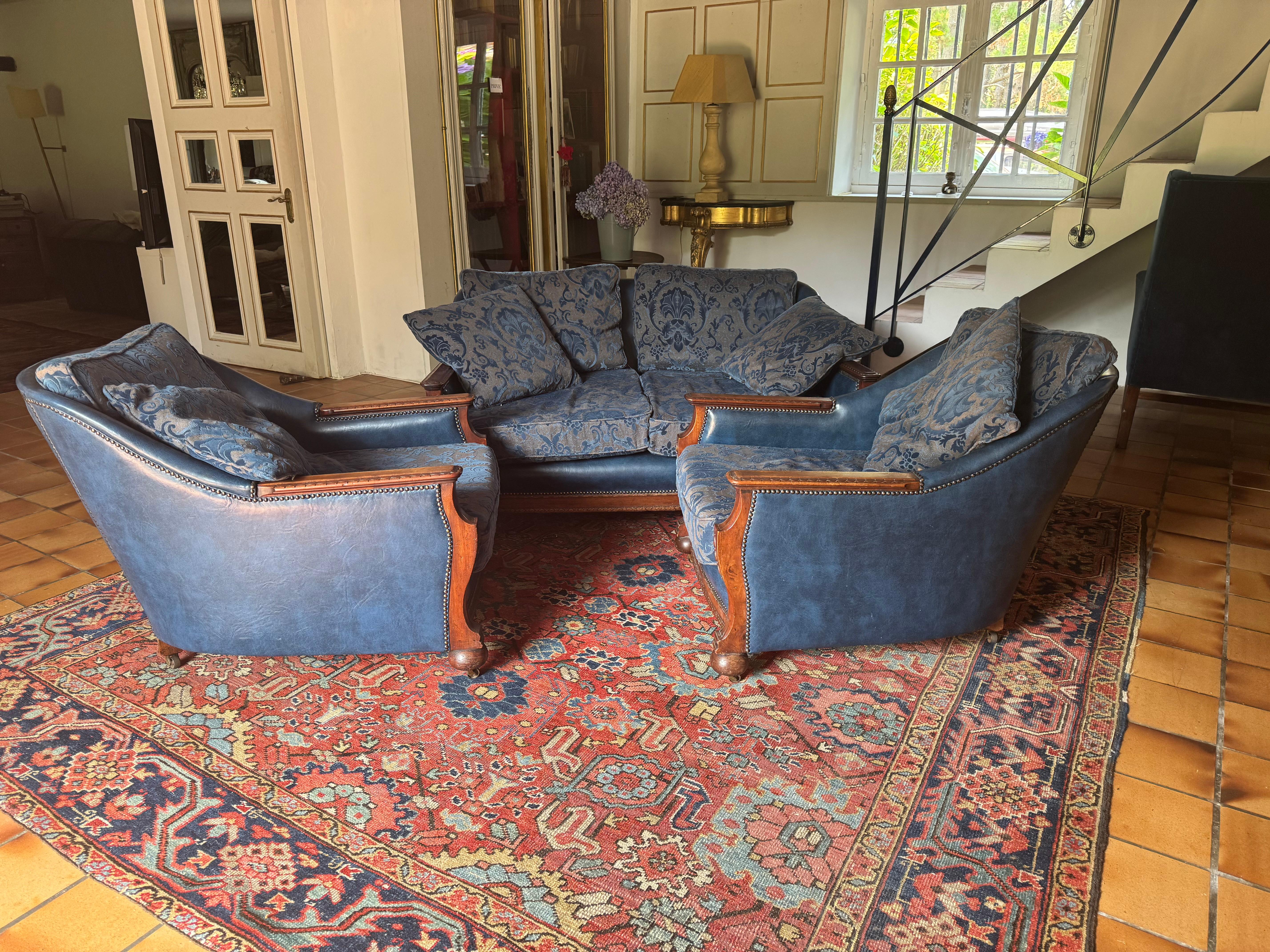Cotton An Edwardian three piece suite including pair of chairs and sofa For Sale