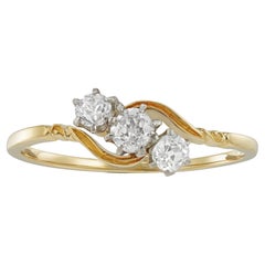 Bague édouardienne à trois pierres en diamant