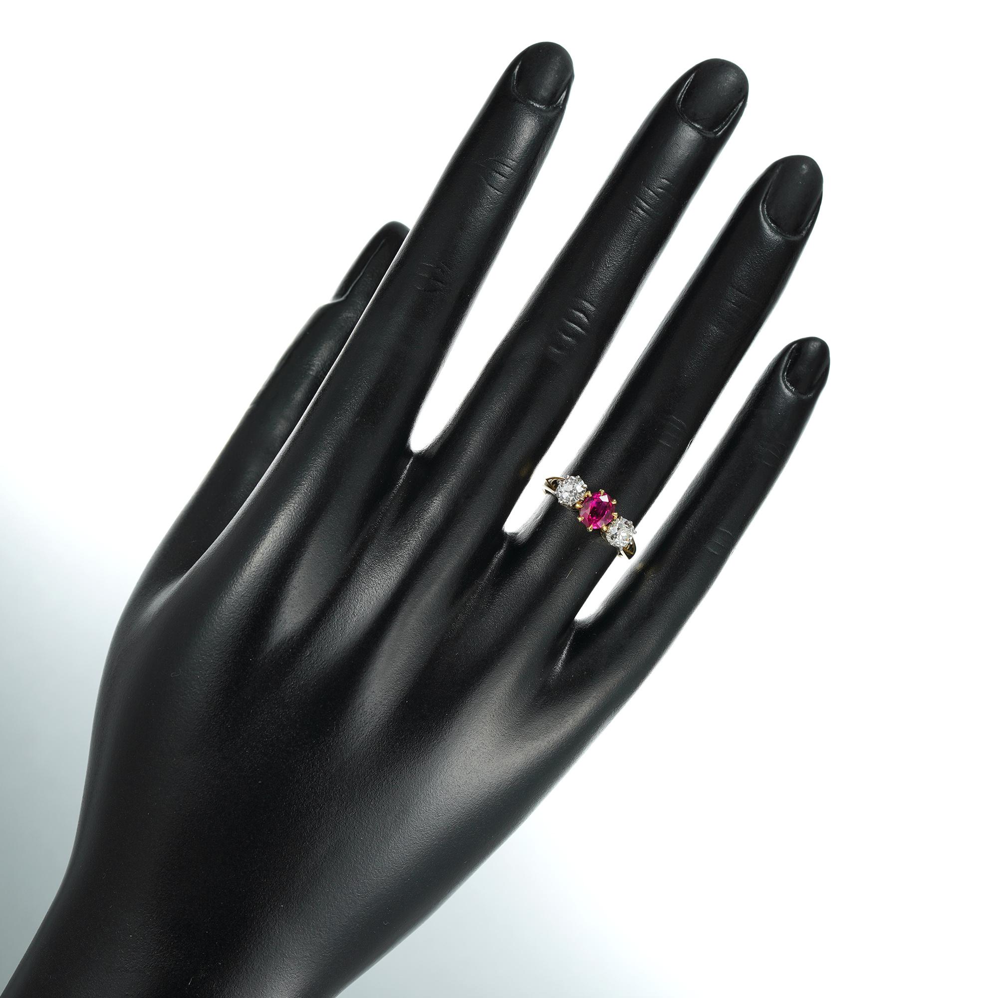 Edwardian Three-Stone Ruby and Diamond Ring For Sale 1