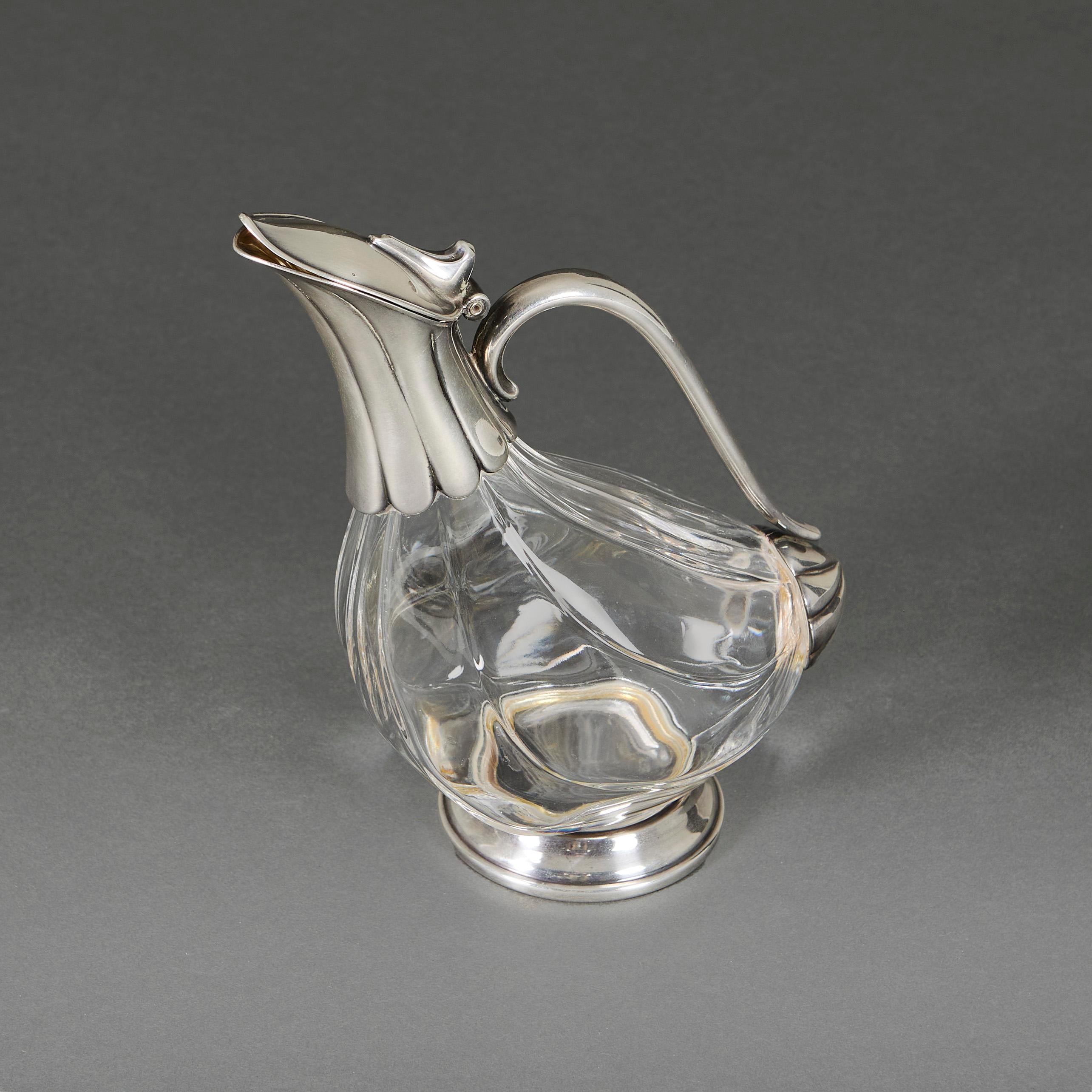 20th Century An Edwardian Zoomorphic Silver and Glass Duck Decanter For Sale
