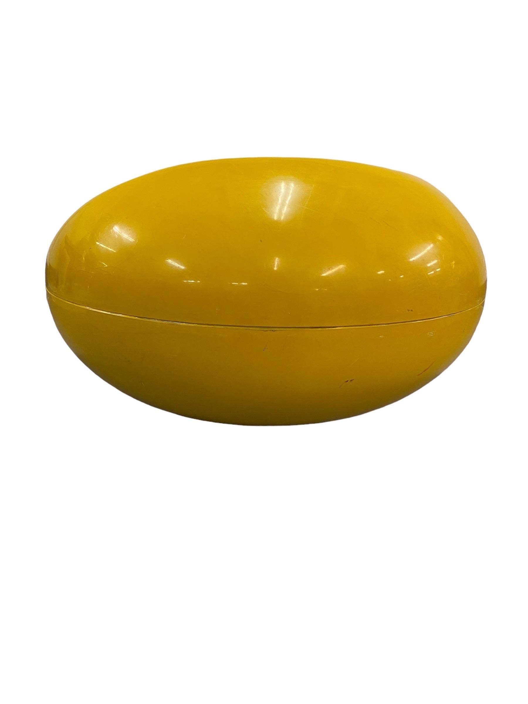Yellow Eero Aarnio Iconic Pastilli 'Pastille' Chair, Fibreglass Asko, 1960s In Good Condition For Sale In Helsinki, FI