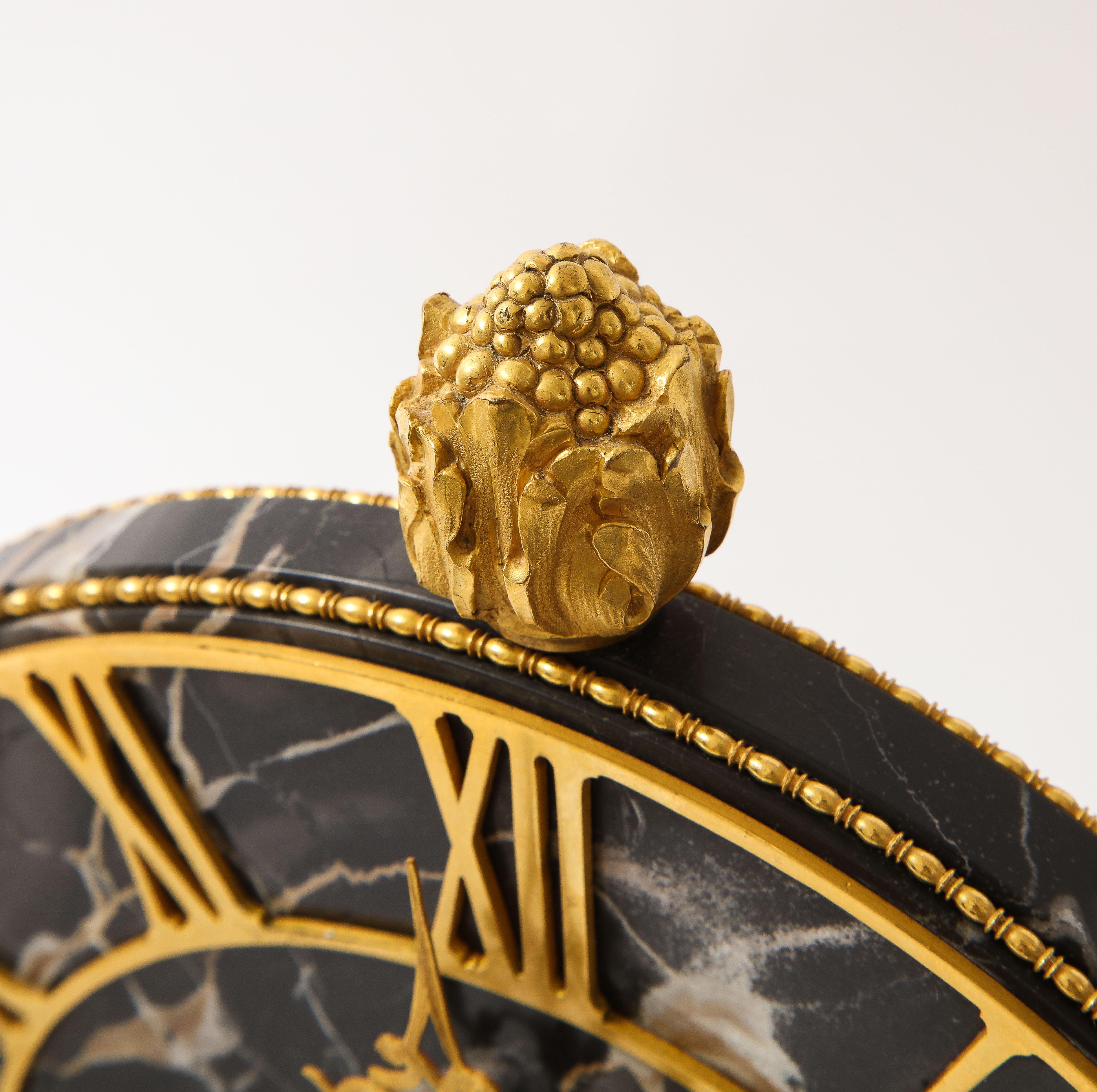 E.F. Caldwell Geäderte Uhr aus schwarzem Marmor und vergoldeter Bronze mit Sphinxbeschlägen im Angebot 10