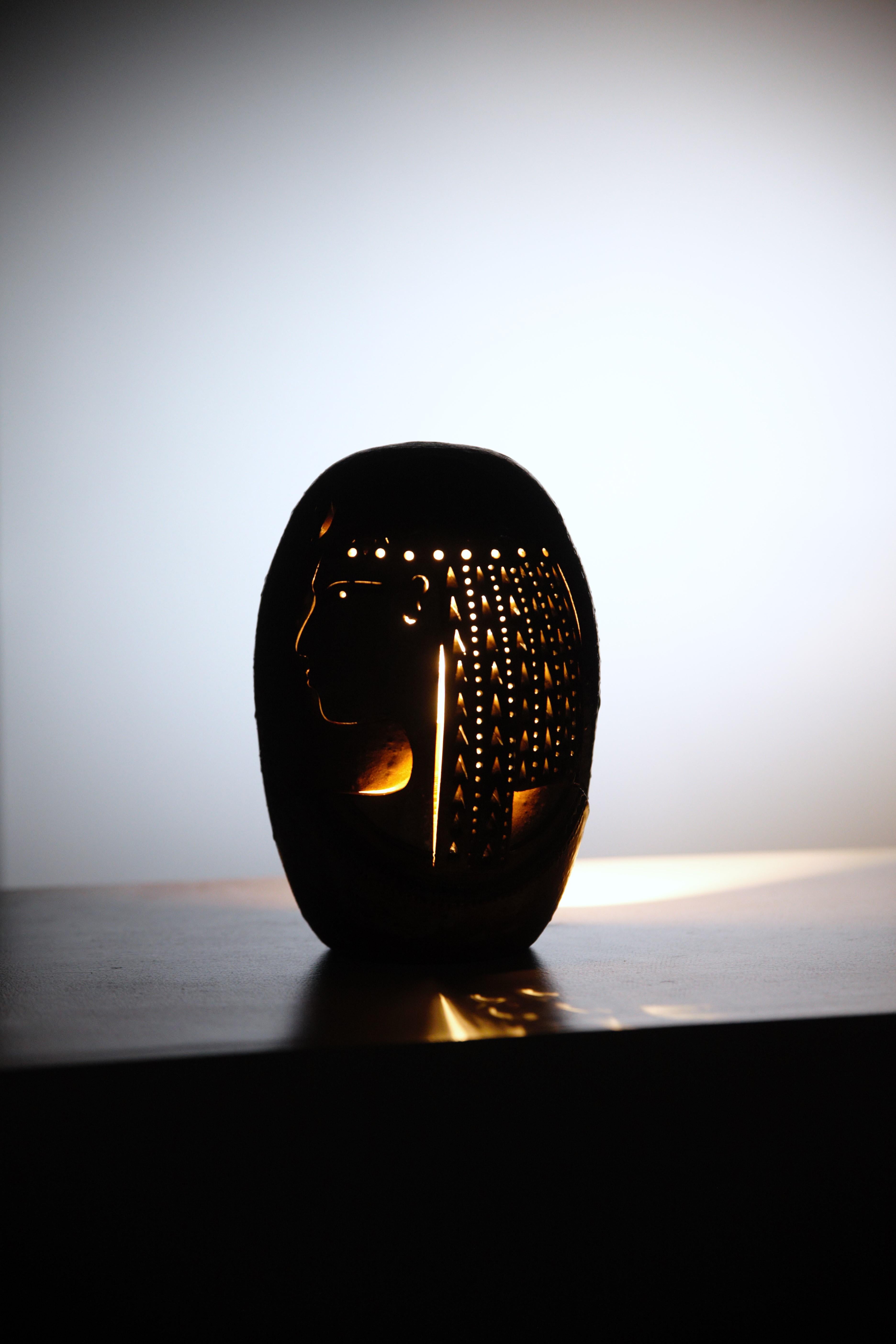 Steingutlampe im ägyptischen Stil, Frankreich 1980er Jahre im Zustand „Gut“ im Angebot in HYÈRES, FR