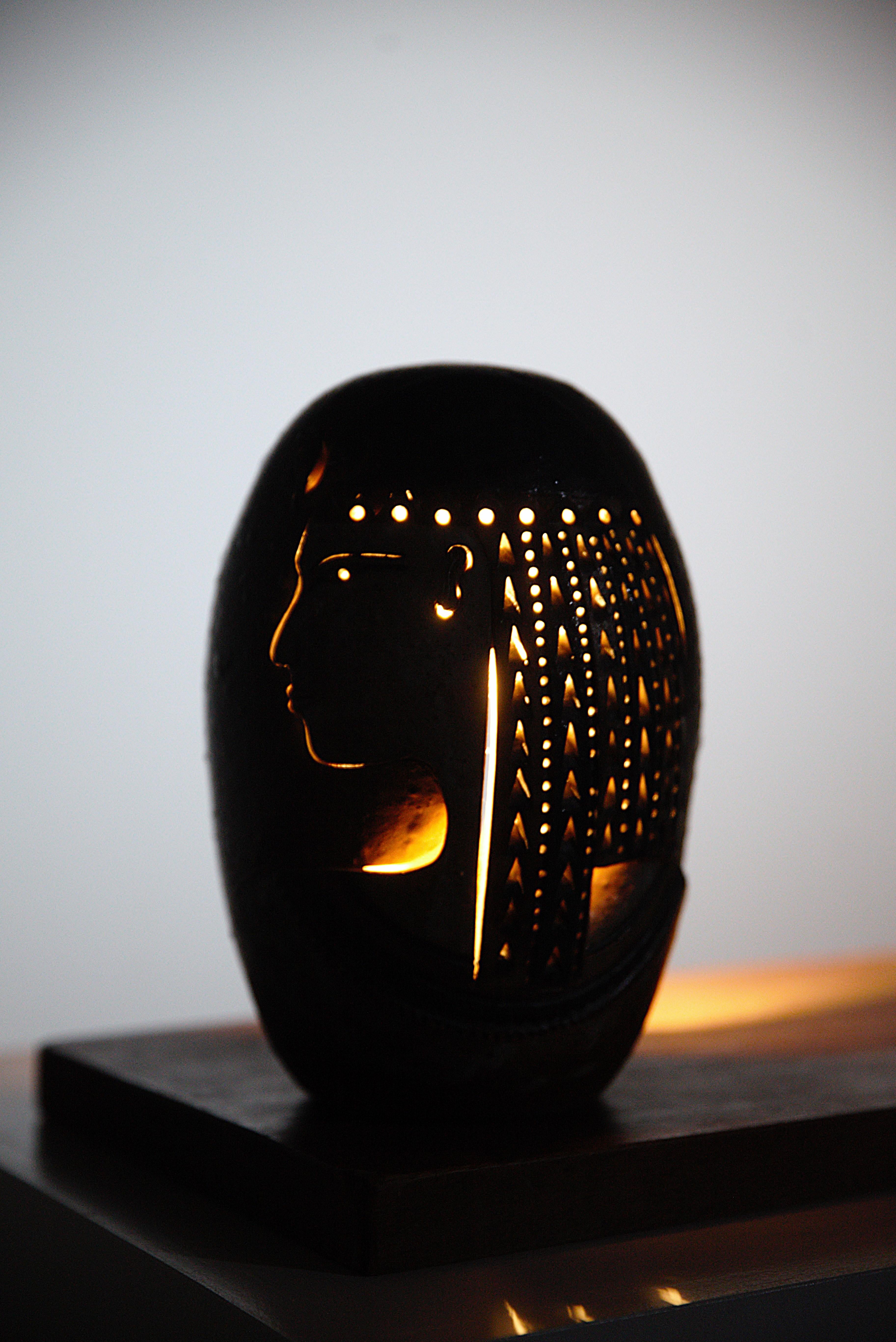 Lampe en grès de style égyptien France 1980's en vente 1