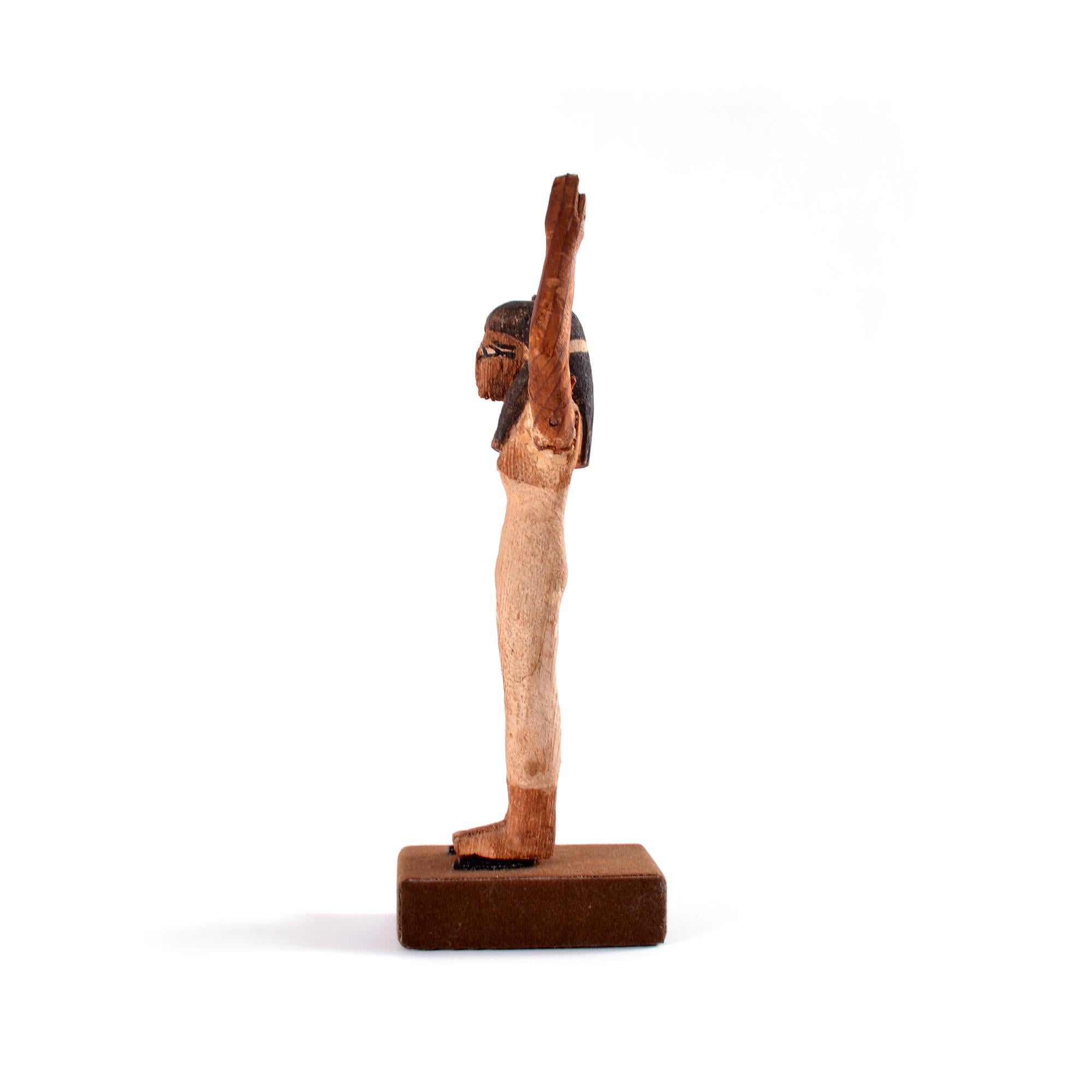 Eine ägyptische Holzfrau mit Bär-Figur, Ägyptisches Königreich im Angebot 3