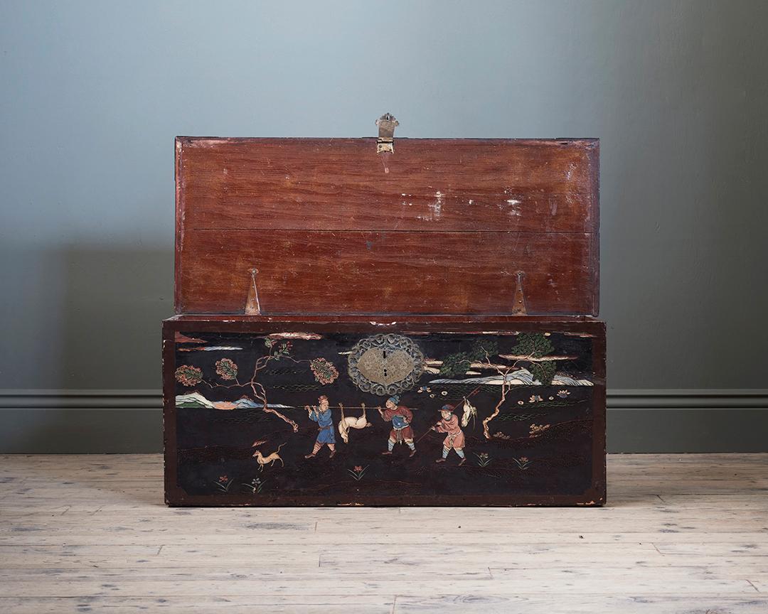 English An Eighteenth Century Coromandel Trunk