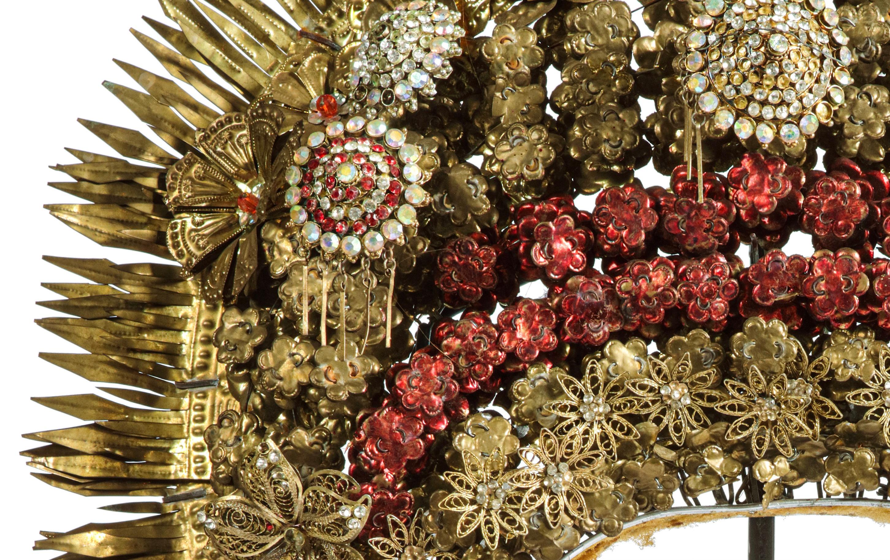 Indonesian An elaborate Minangkabau gem-set brass floral wedding crown or 'Suntiang' For Sale