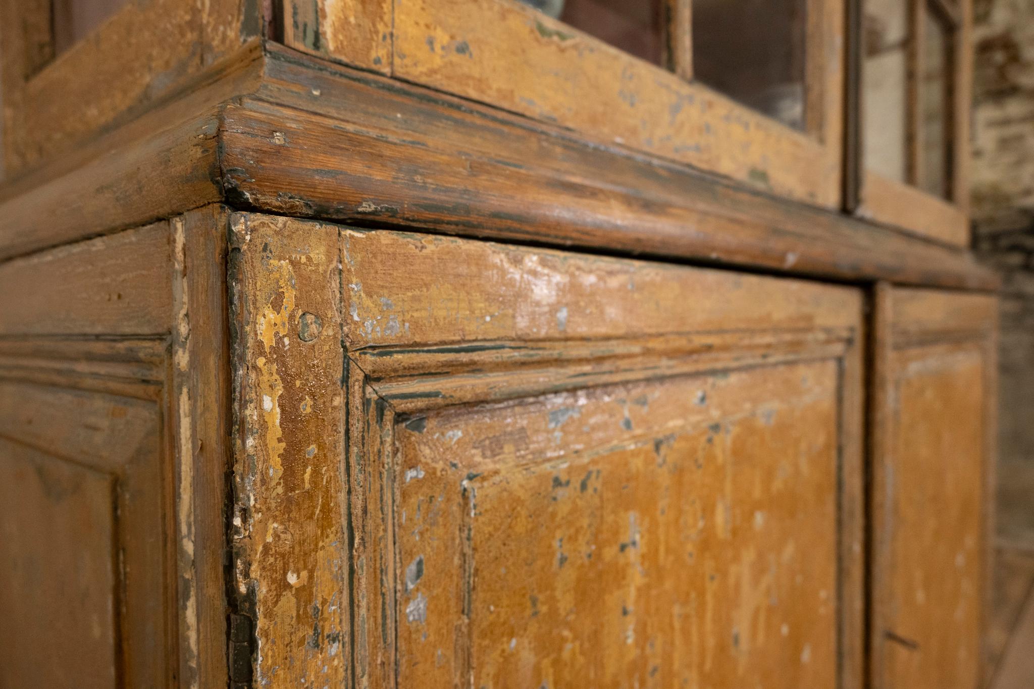 18th Century Dutch Dry Scraped Glazed Vitrine Cabinet For Sale 2