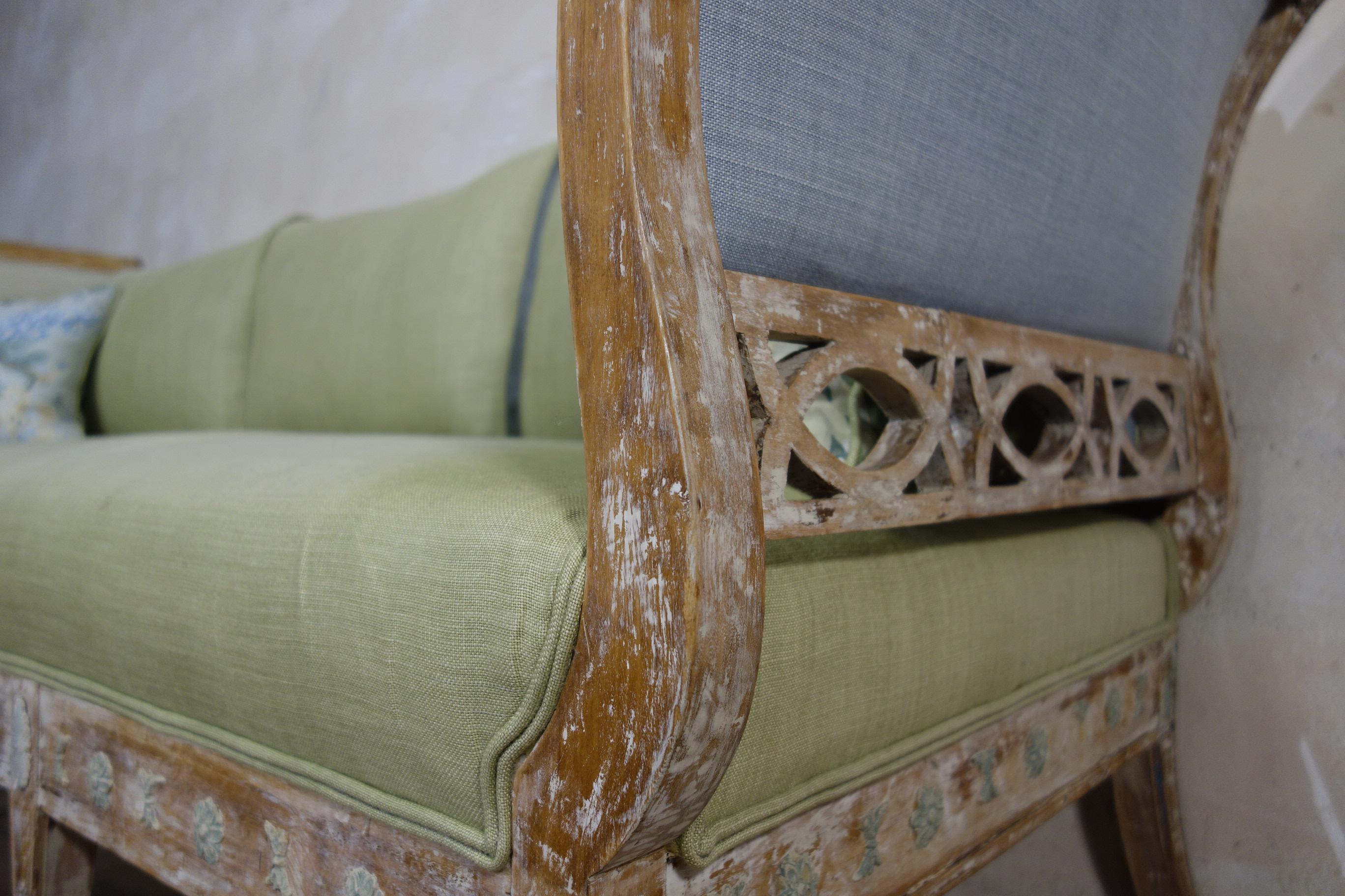 18th Century and Earlier Elegant 18th Century Gustavian Dry Scraped Sofa Lindome, circa 1790