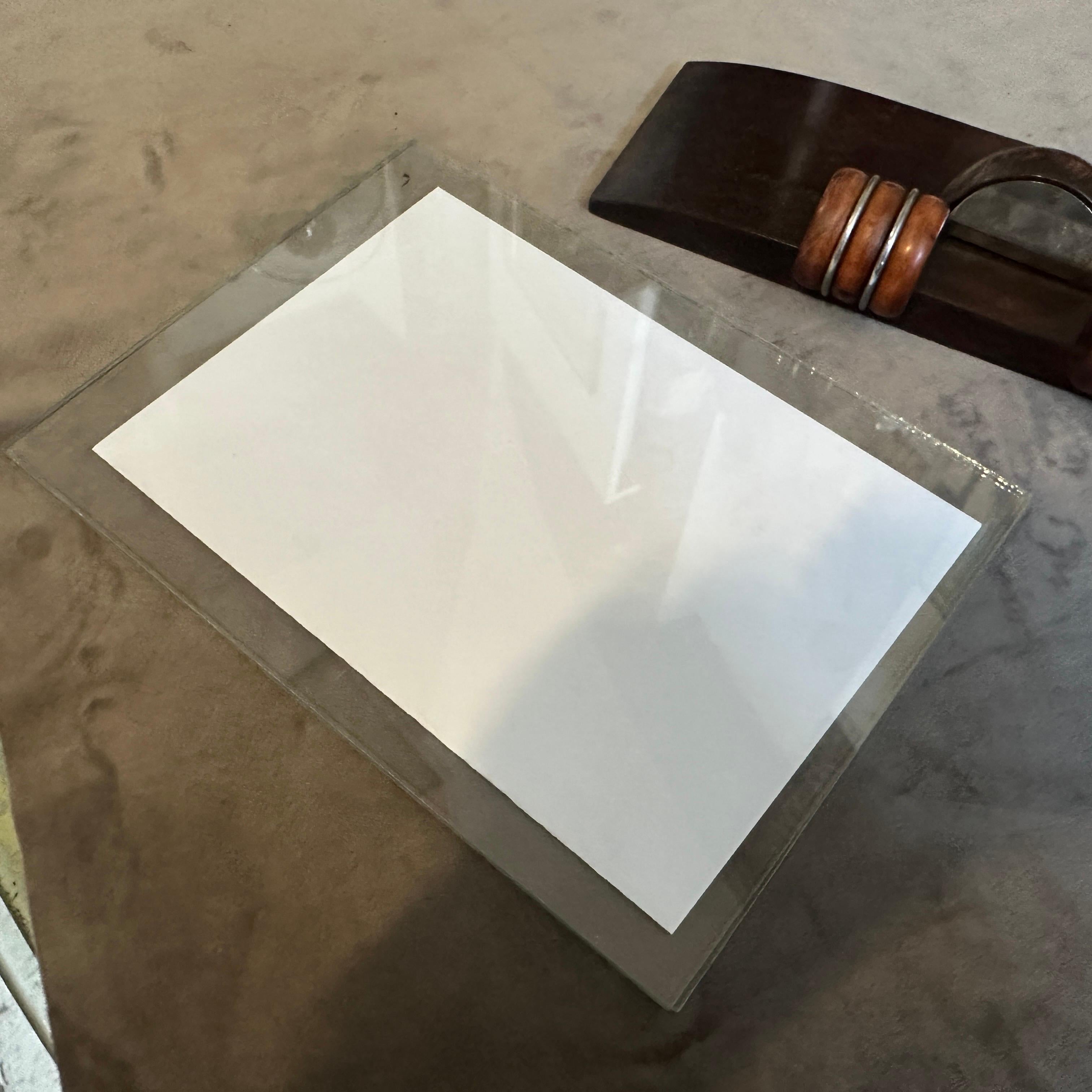 An Elegant 1930s Art Deco Wood and Chromed Metal French Picture Frame For Sale 8