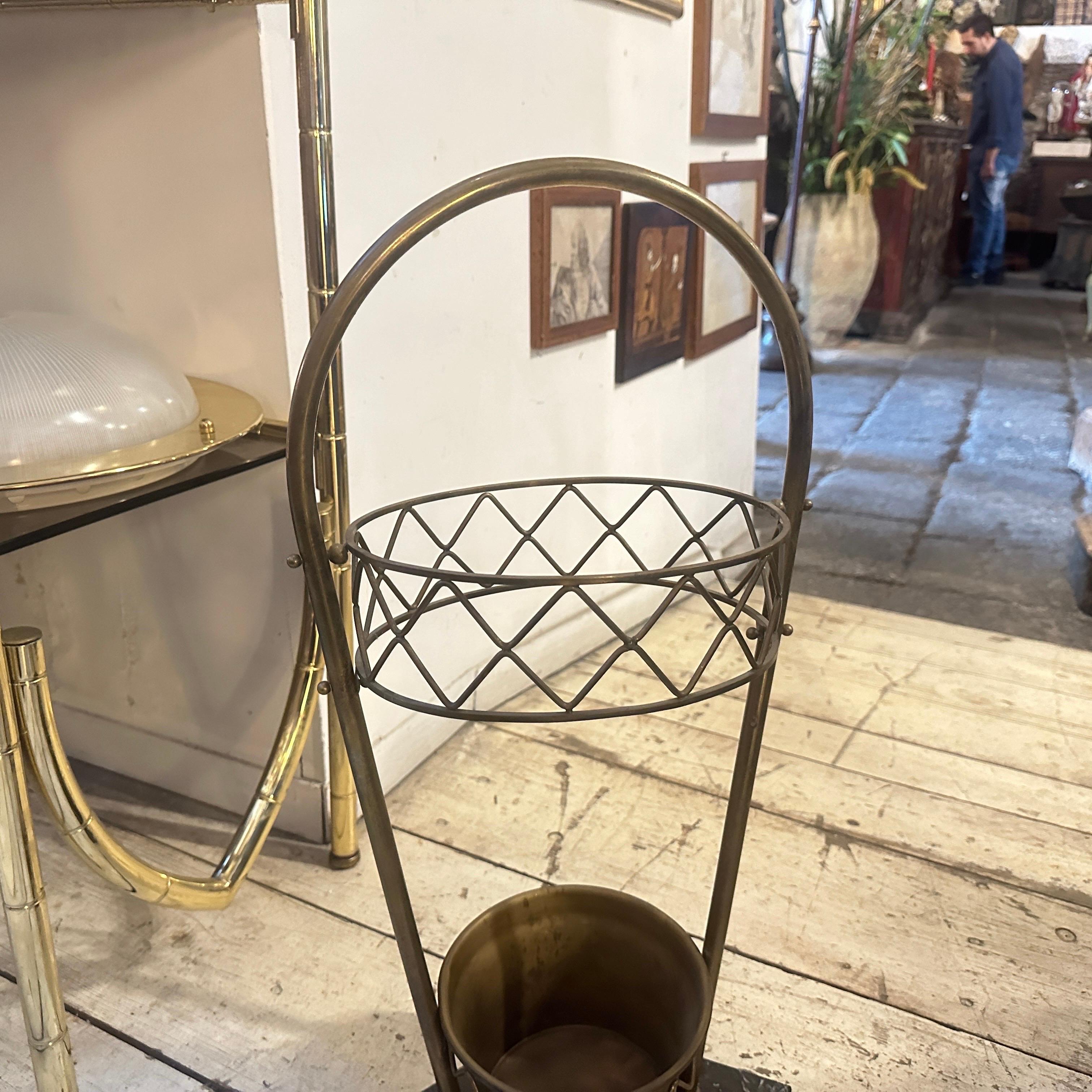 An Elegant 1950s Gio Ponti Style Mid-Century Modern Italian Umbrella Stand For Sale 5