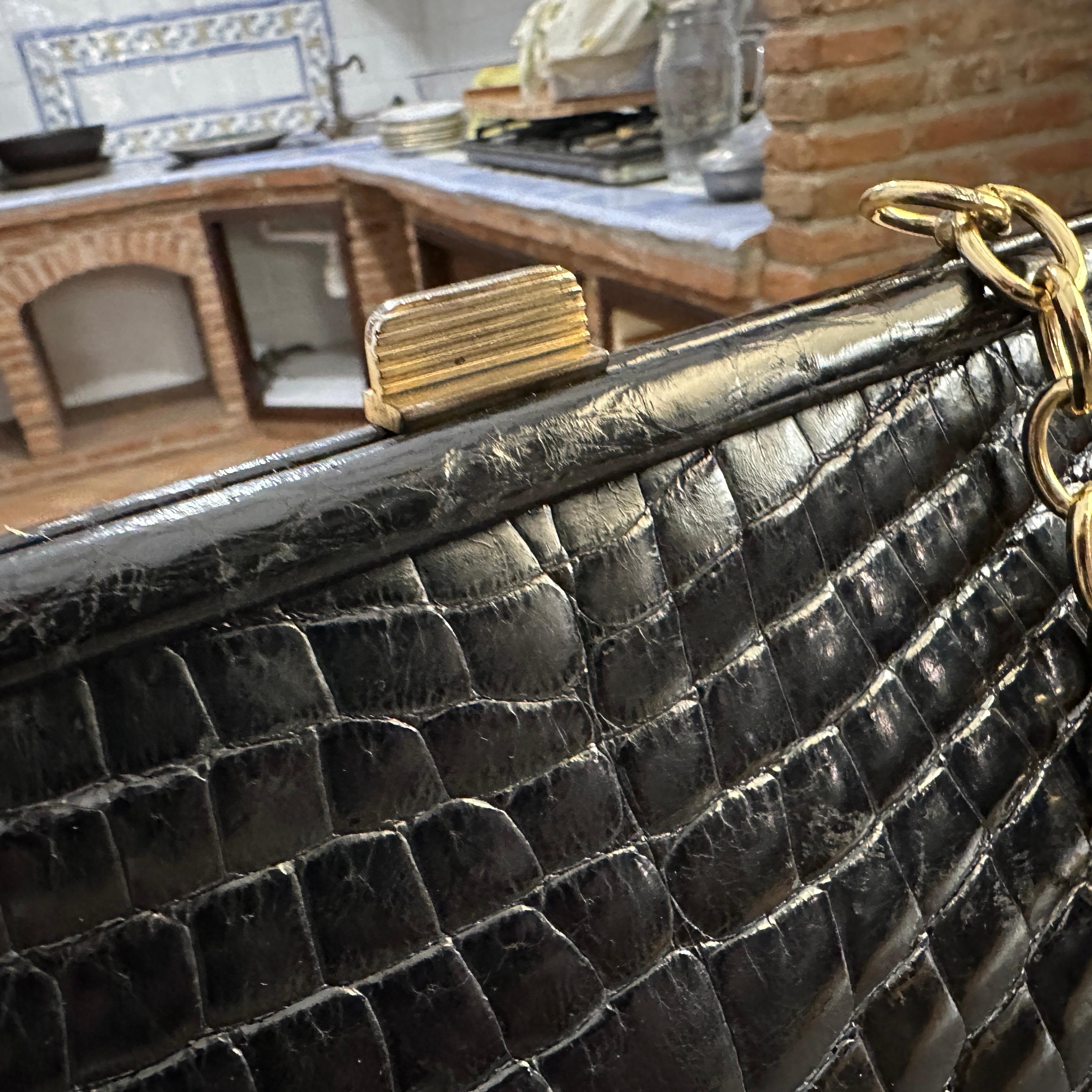 An Elegant 1950s Retro Black Leather and Brass Italian Shoulder Bag For Sale 3