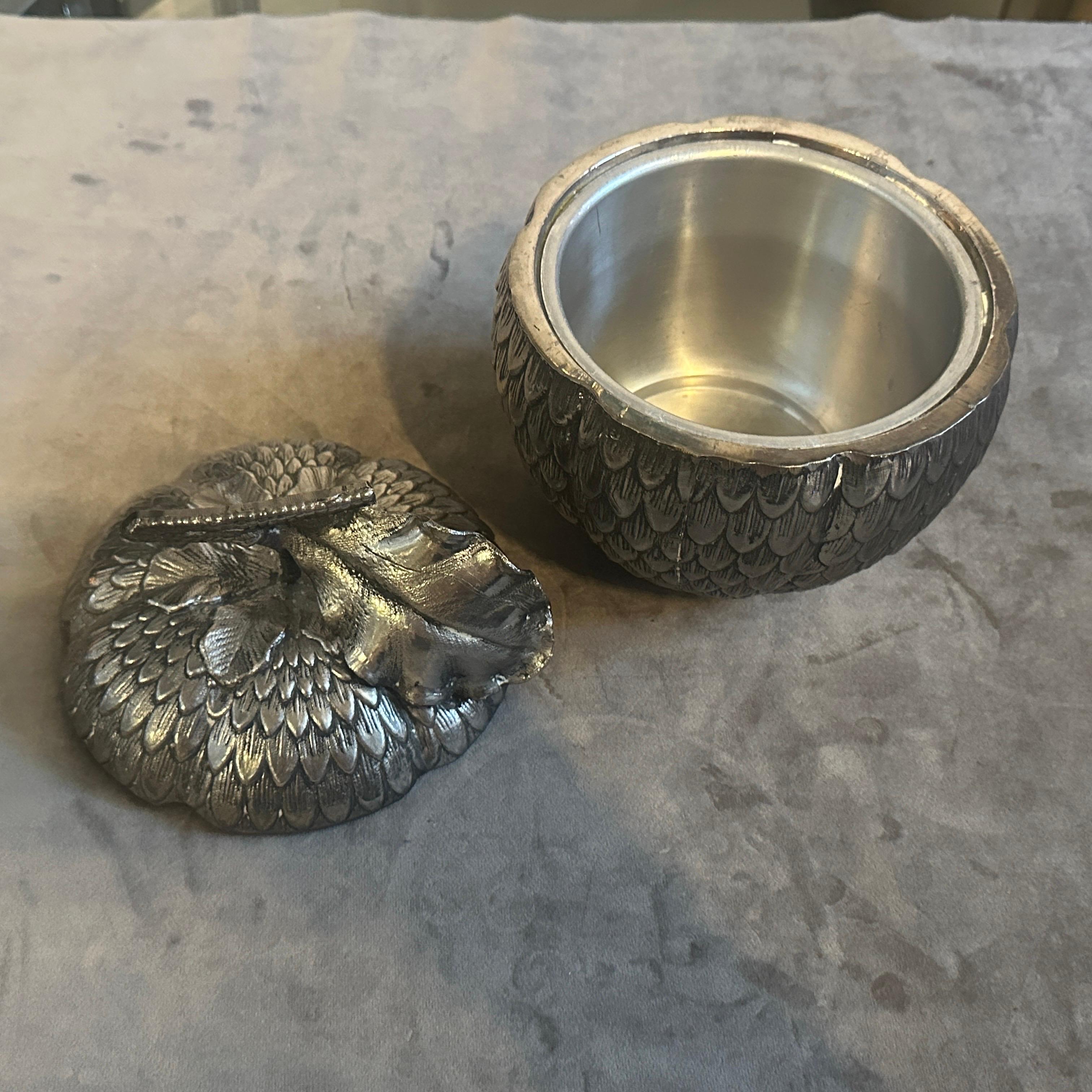 An Elegant 1970s Modern Pewter Ice Bucket made in Italy by Mauro Manetti For Sale 4