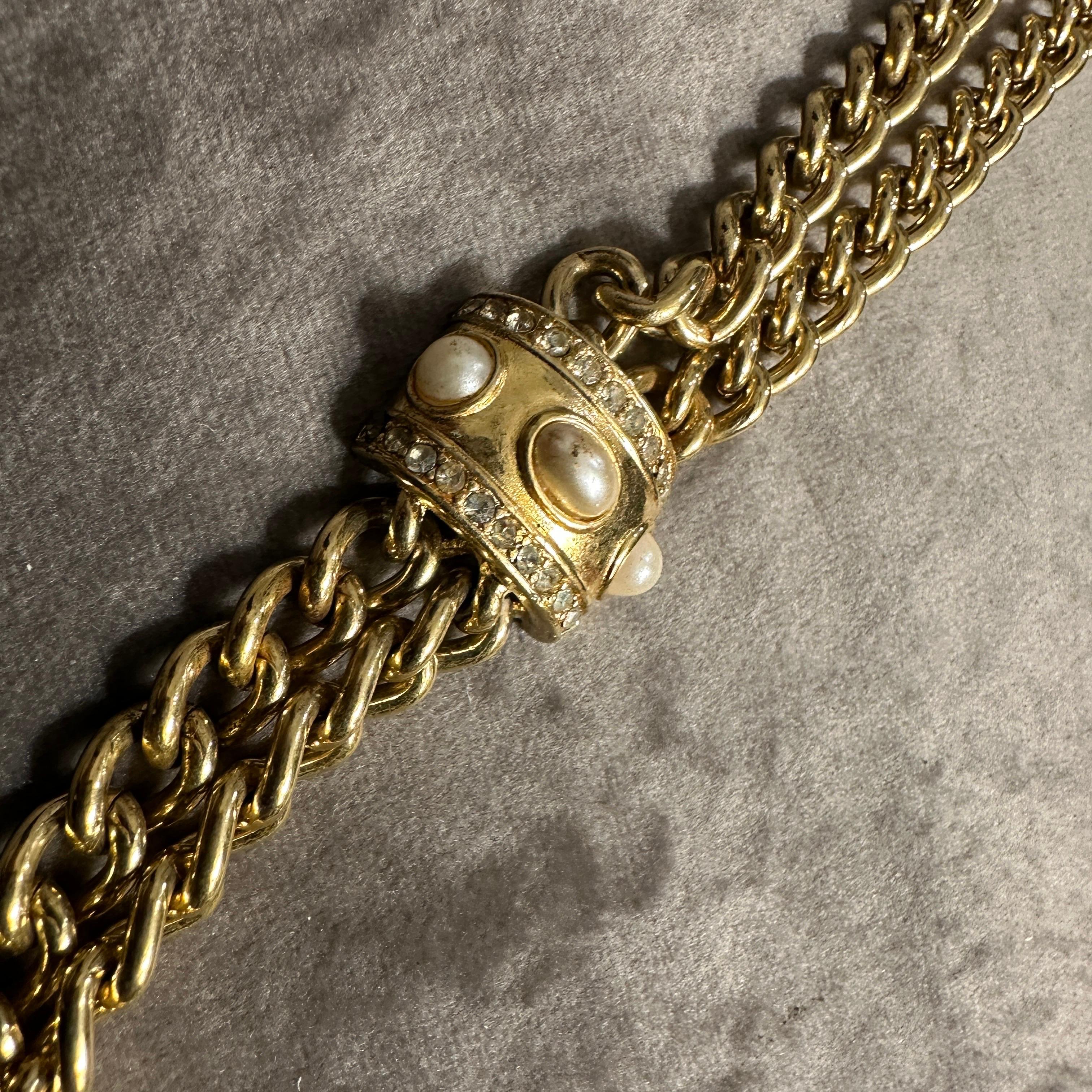 Rétro Un'elegante collana anni '80 in metallo dorato di Givenchy in vendita