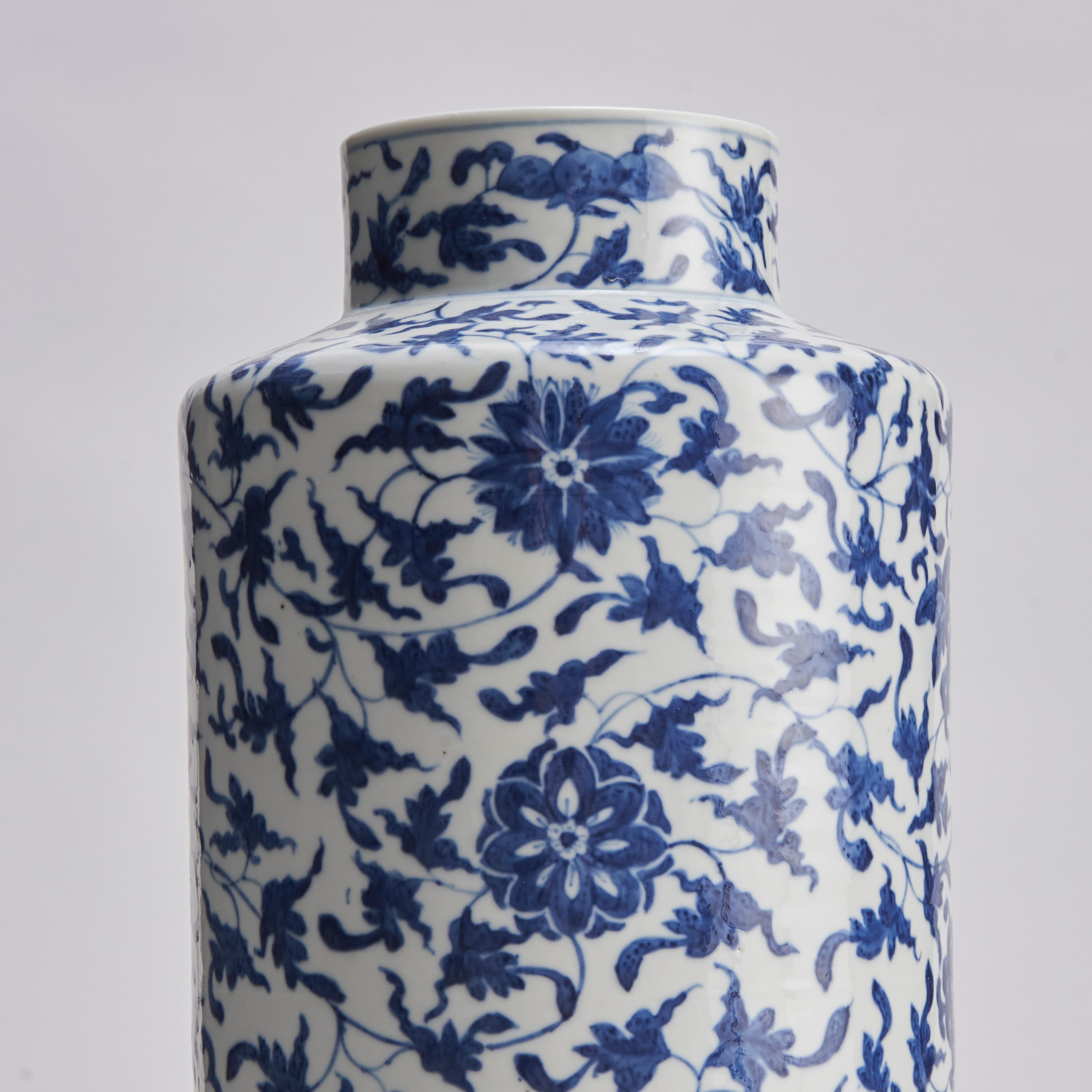 Porcelain An elegant, 19th Century Chinese blue and white porcelain sleeve (Tongping) vase For Sale