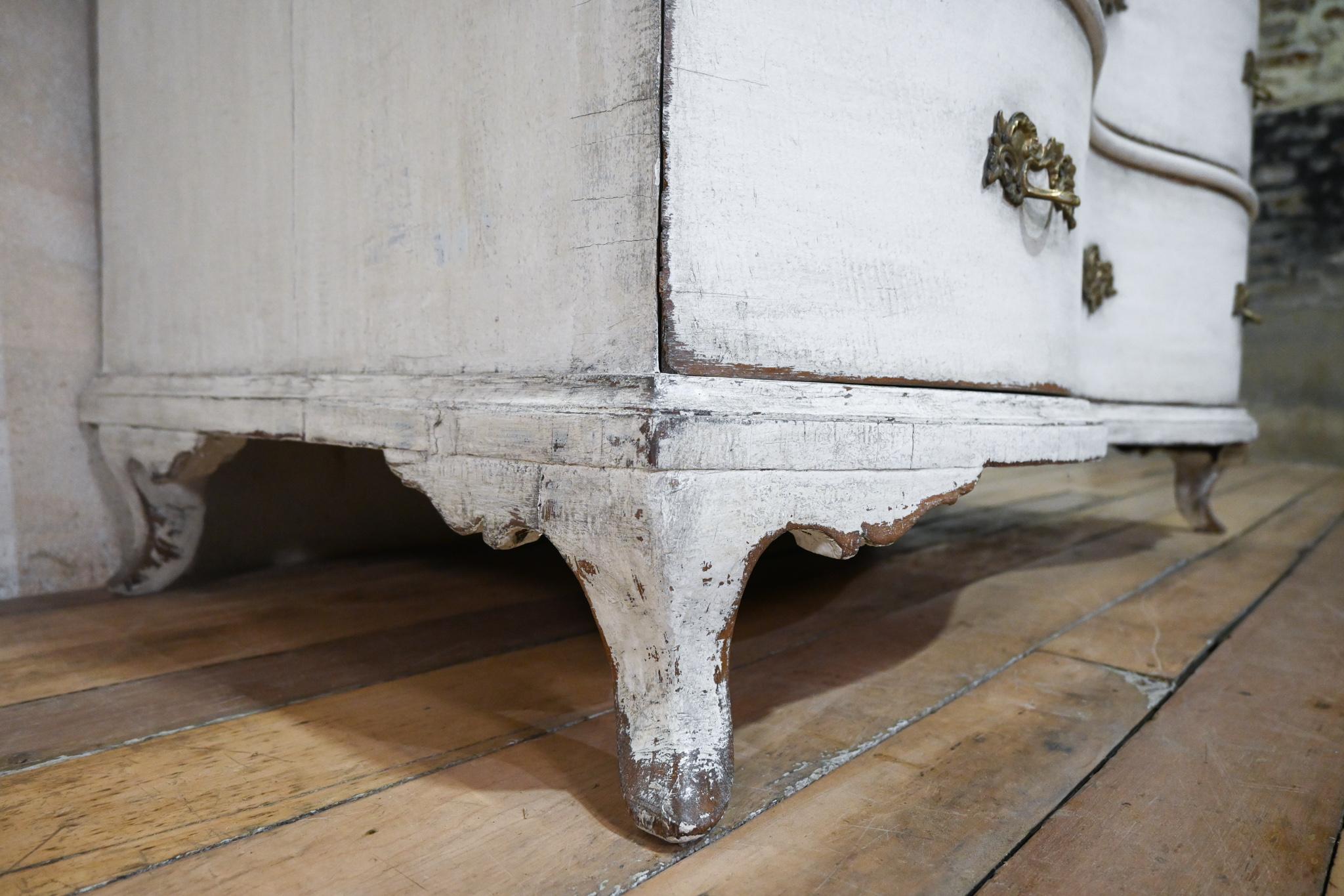 Oak 19th Century German Rococo Serpentine Bow Fronted White Painted Commode  For Sale