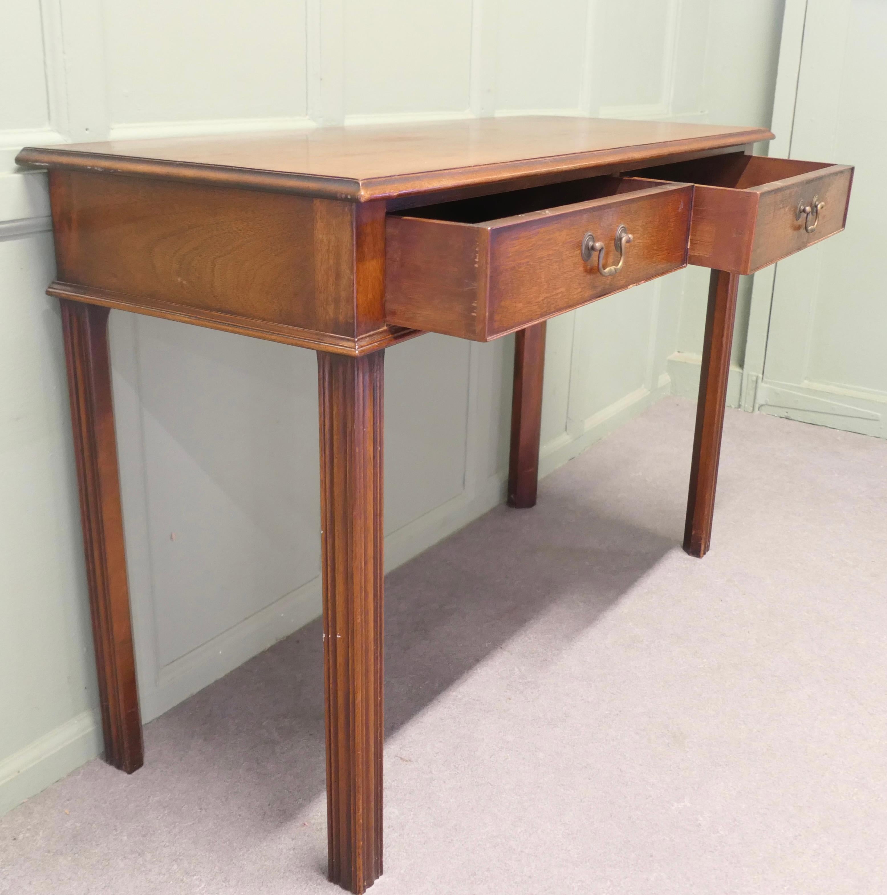 Mid-Century Modern An Elegant 2 Drawer Writing Table or Reception Desk For Sale