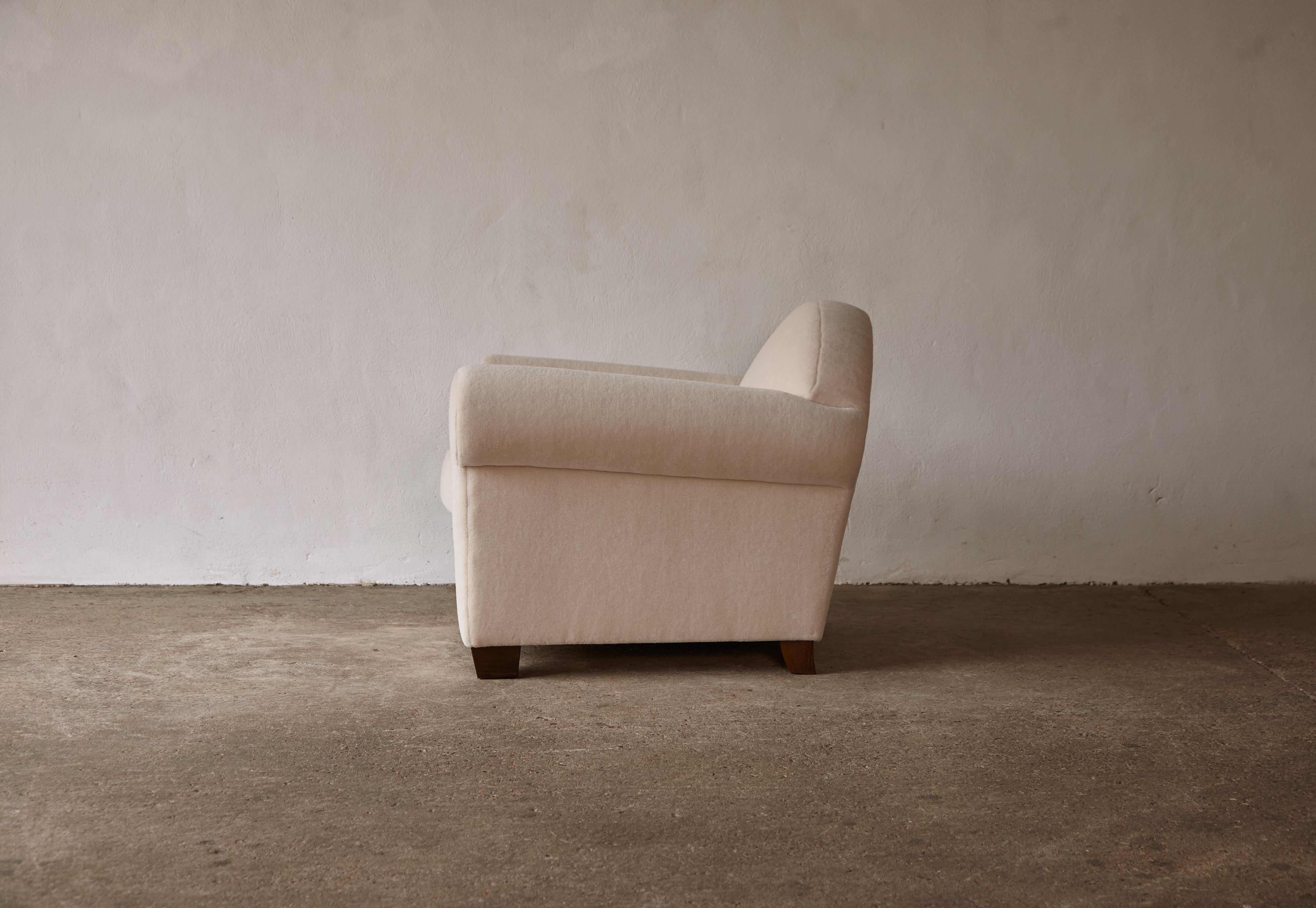 Elegant Armchair, Upholstered in Pure Alpaca In Good Condition In LEWES, GB