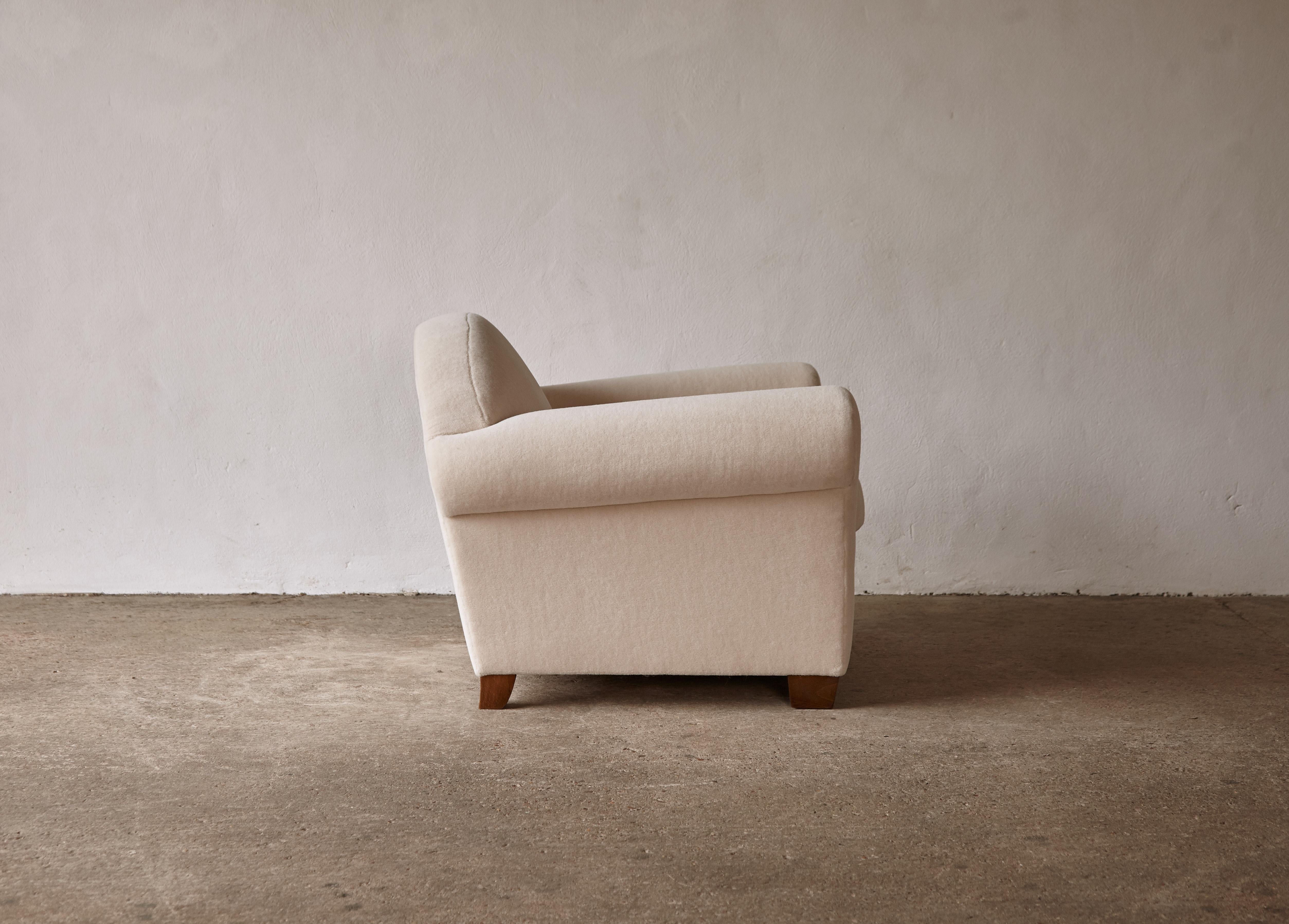 Eleganter Sessel, gepolstert mit reinem Alpaka im Angebot 3