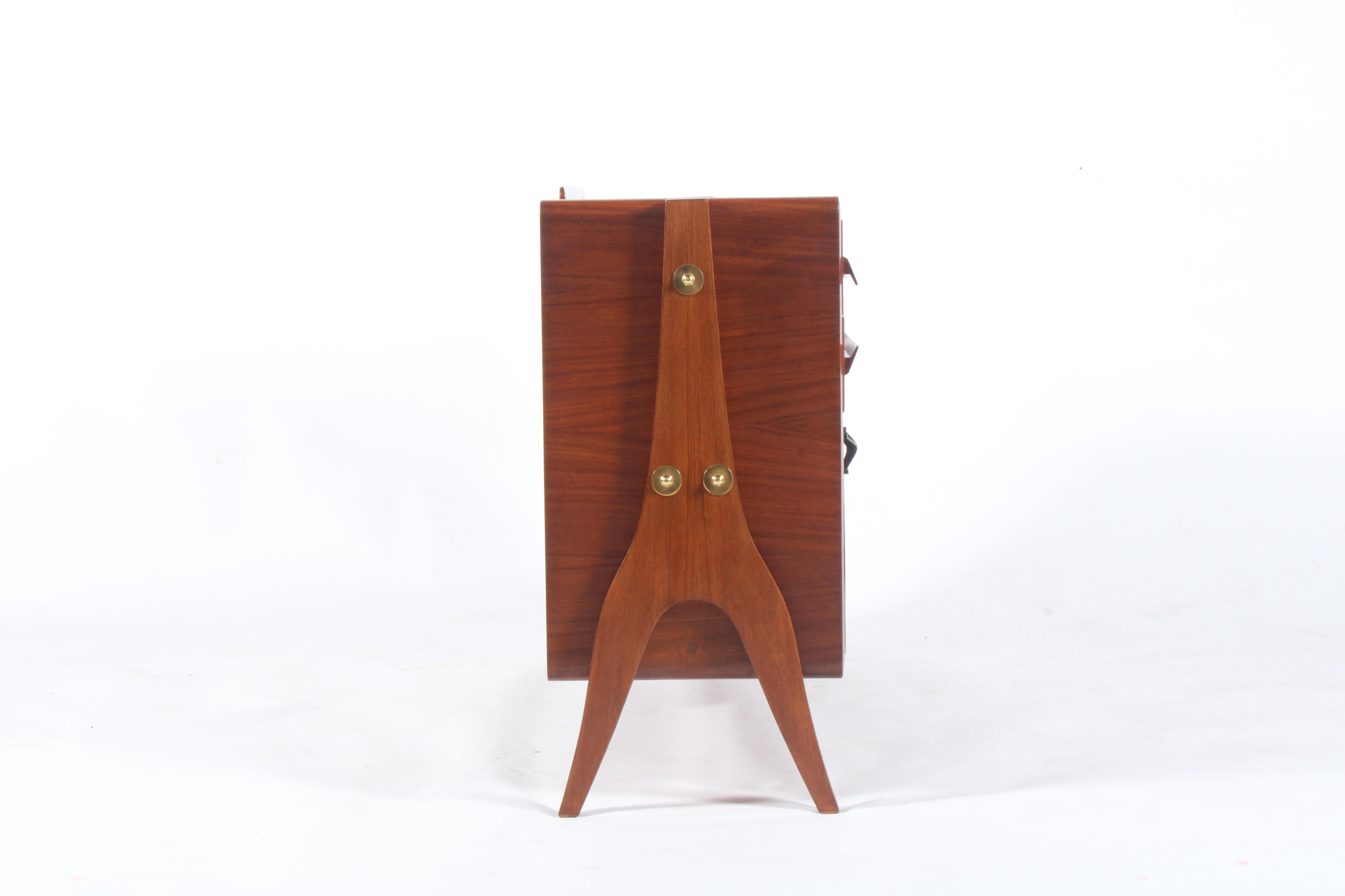 Hardwood An elegant bijou double sided mid century Italian sideboard / drinks cabinet For Sale