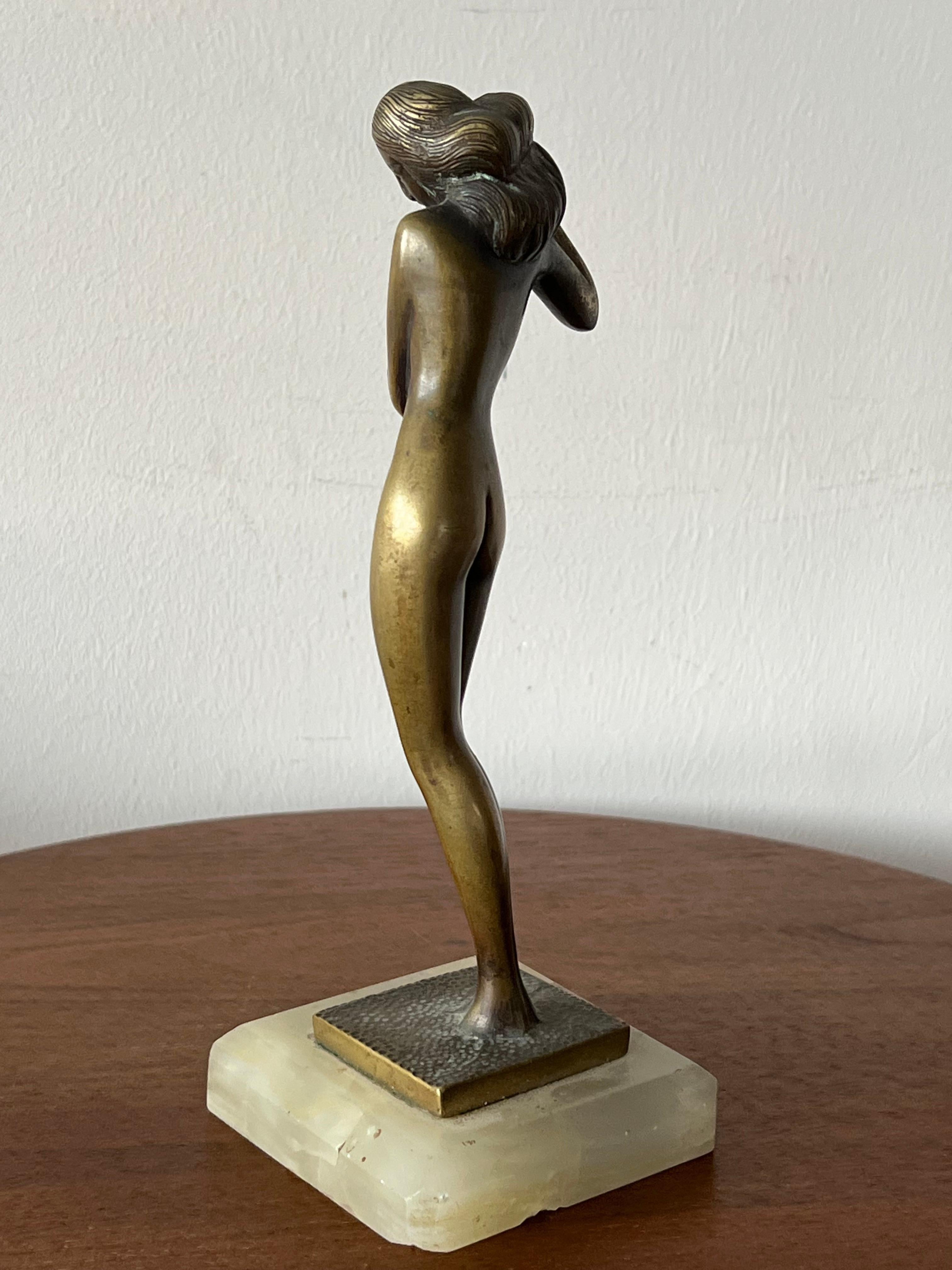 An Elegant Bronze Nude Ca' 1940's mediados del siglo XX en venta