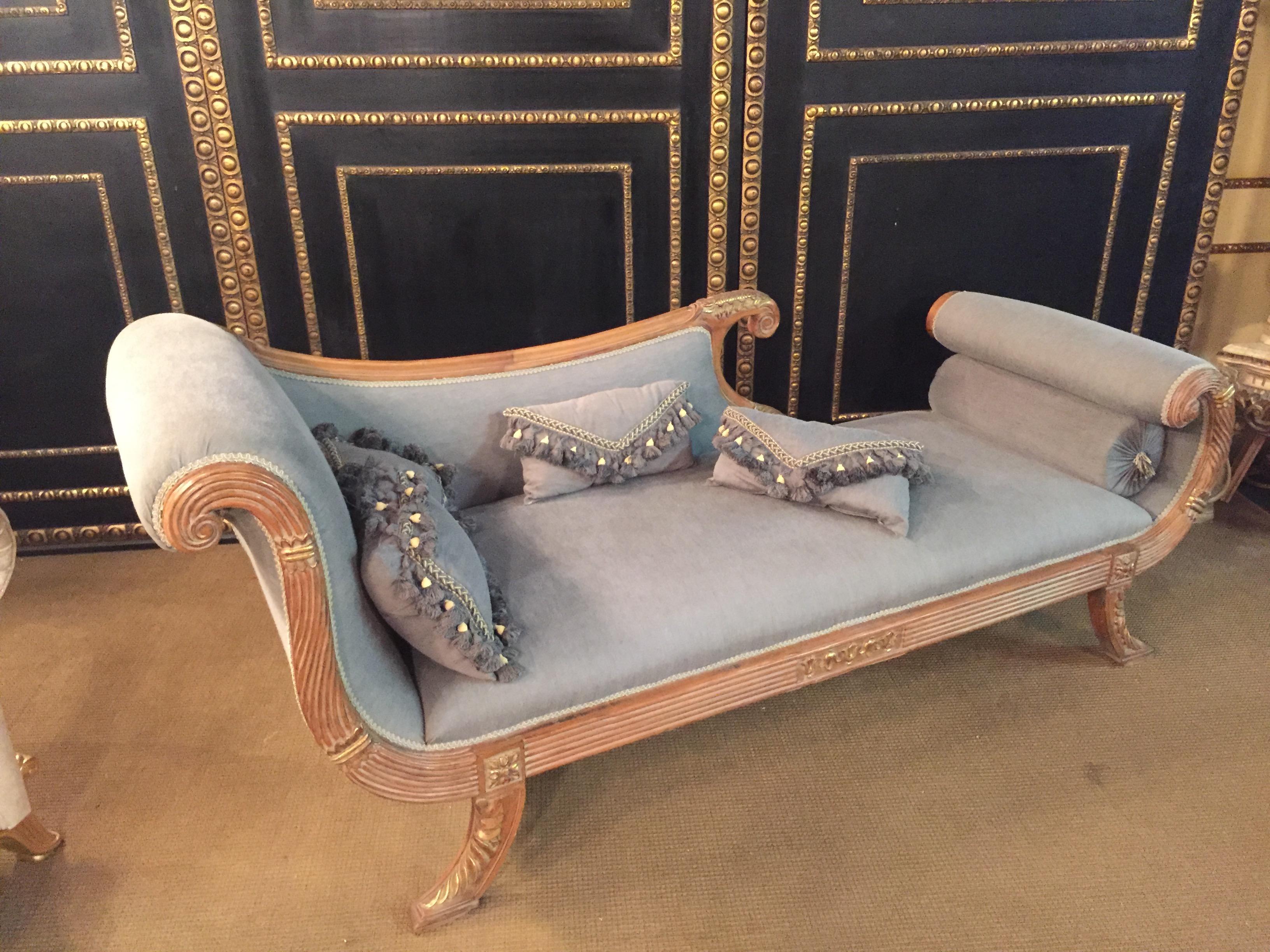 Elegant Chaise Longue in Empire Style 6